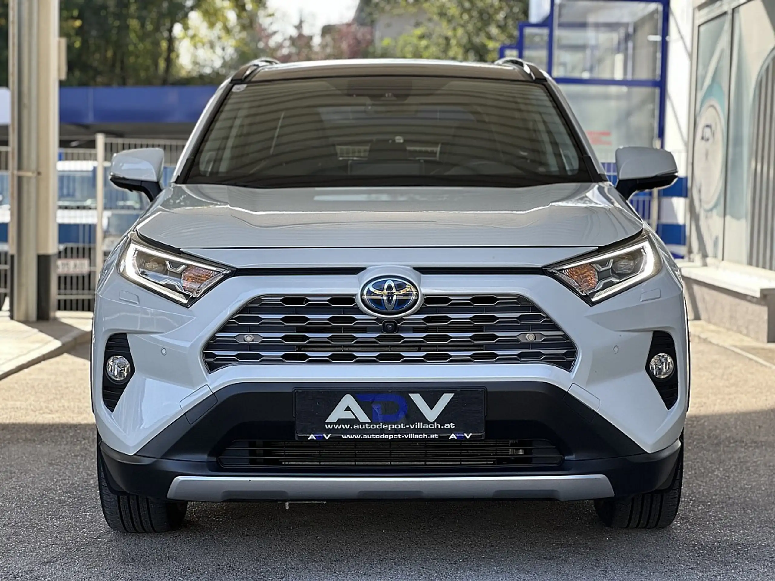 Toyota - RAV 4