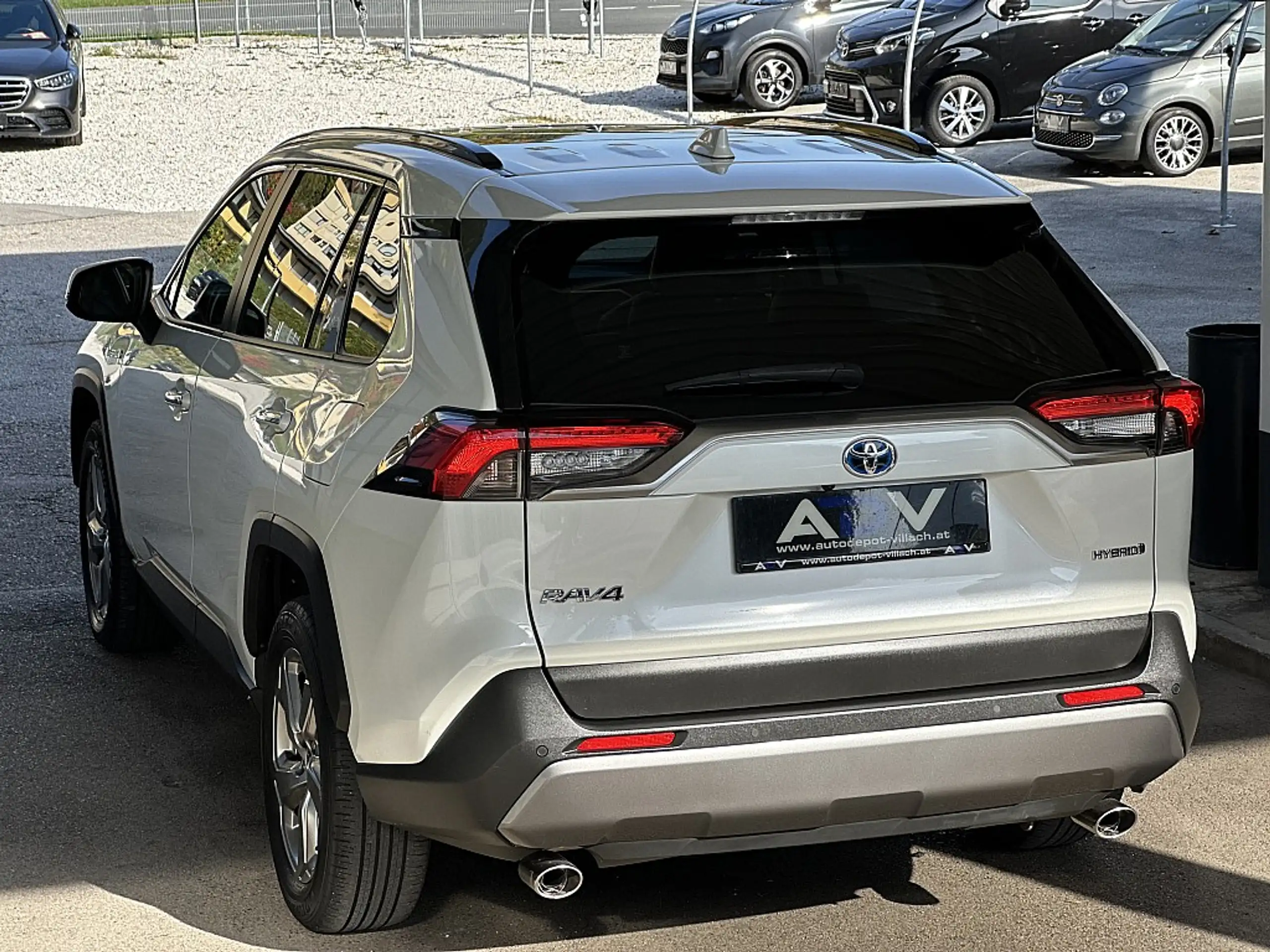 Toyota - RAV 4