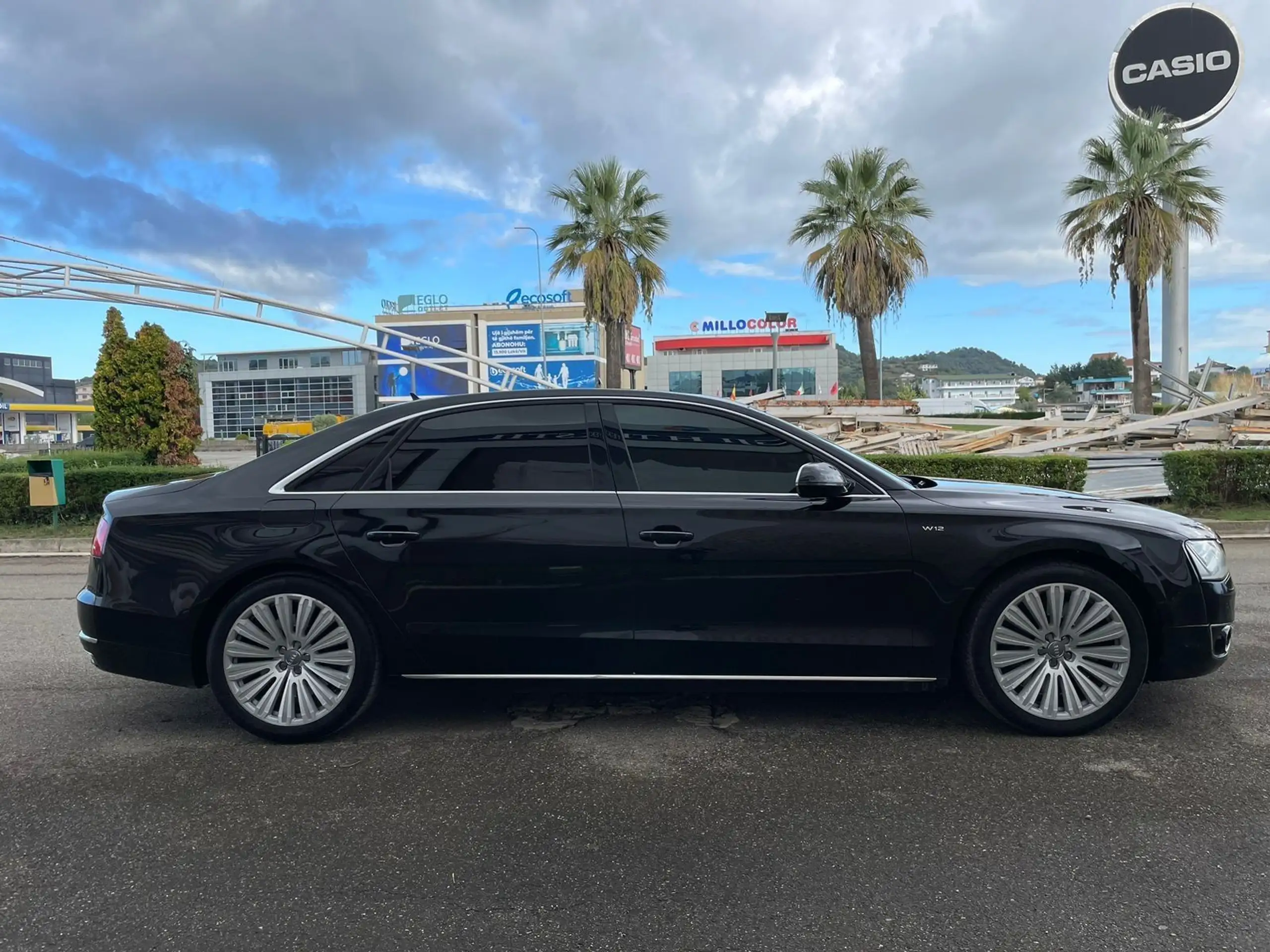 Audi - A8