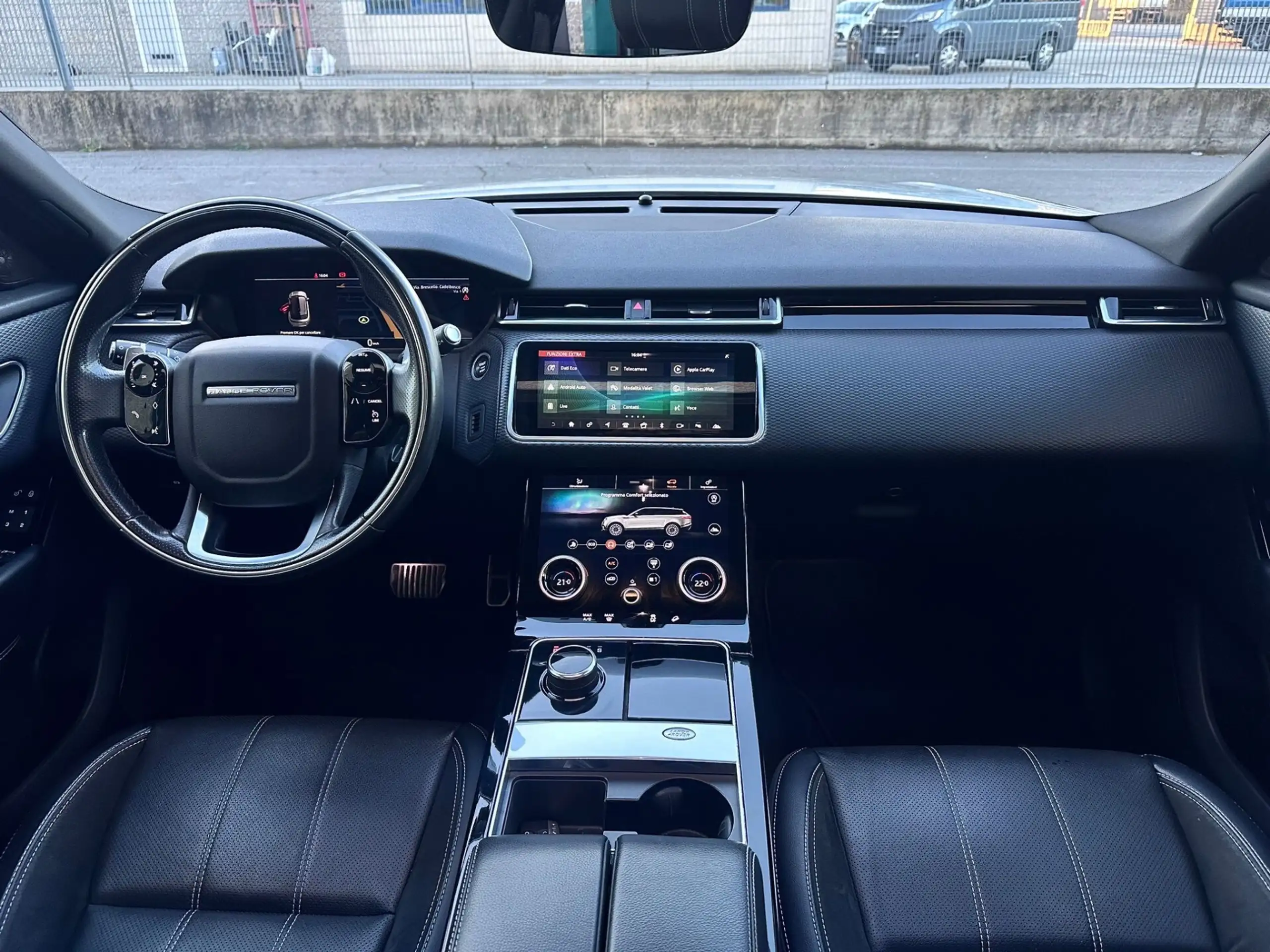 Land Rover - Range Rover Velar