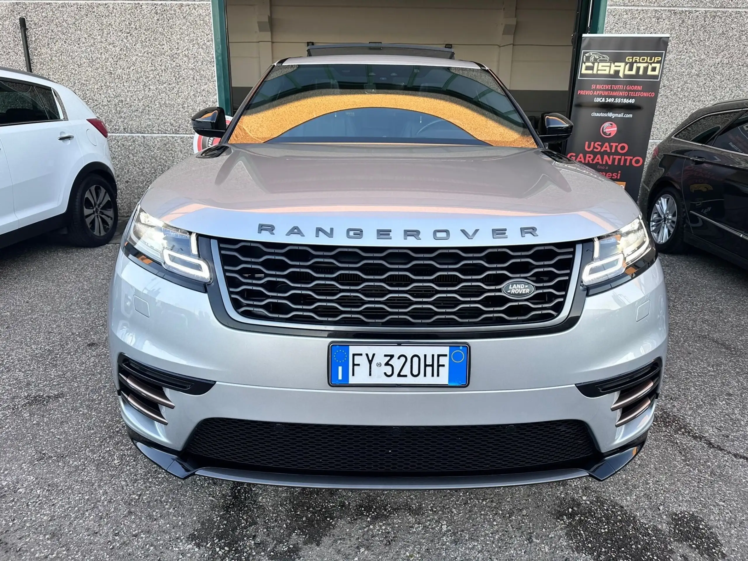 Land Rover - Range Rover Velar