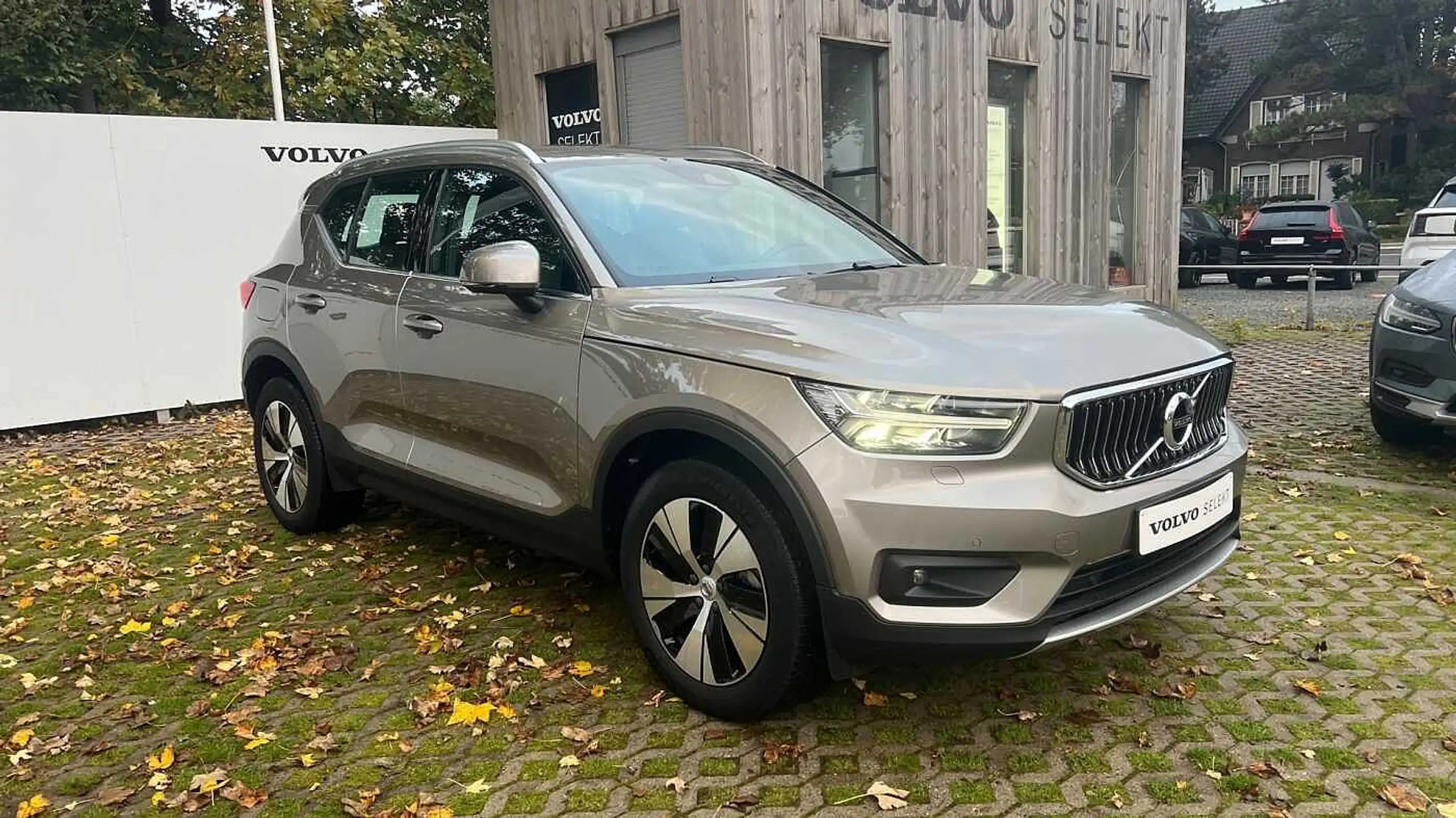 Volvo - XC40