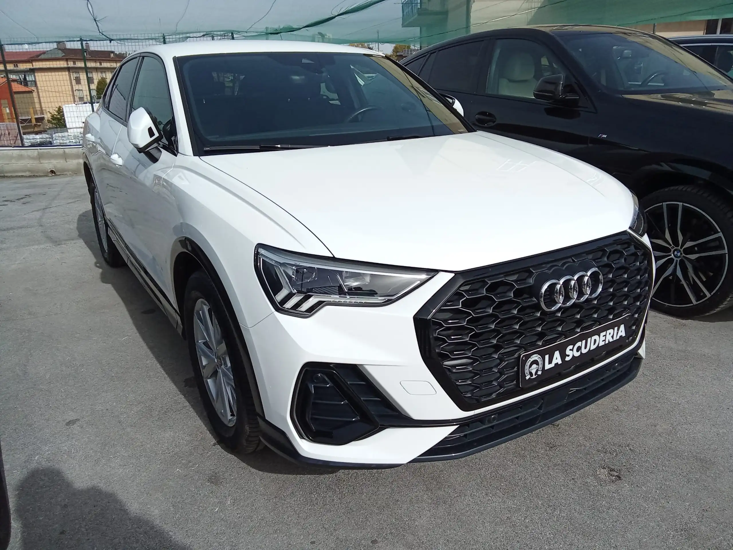 Audi - Q3