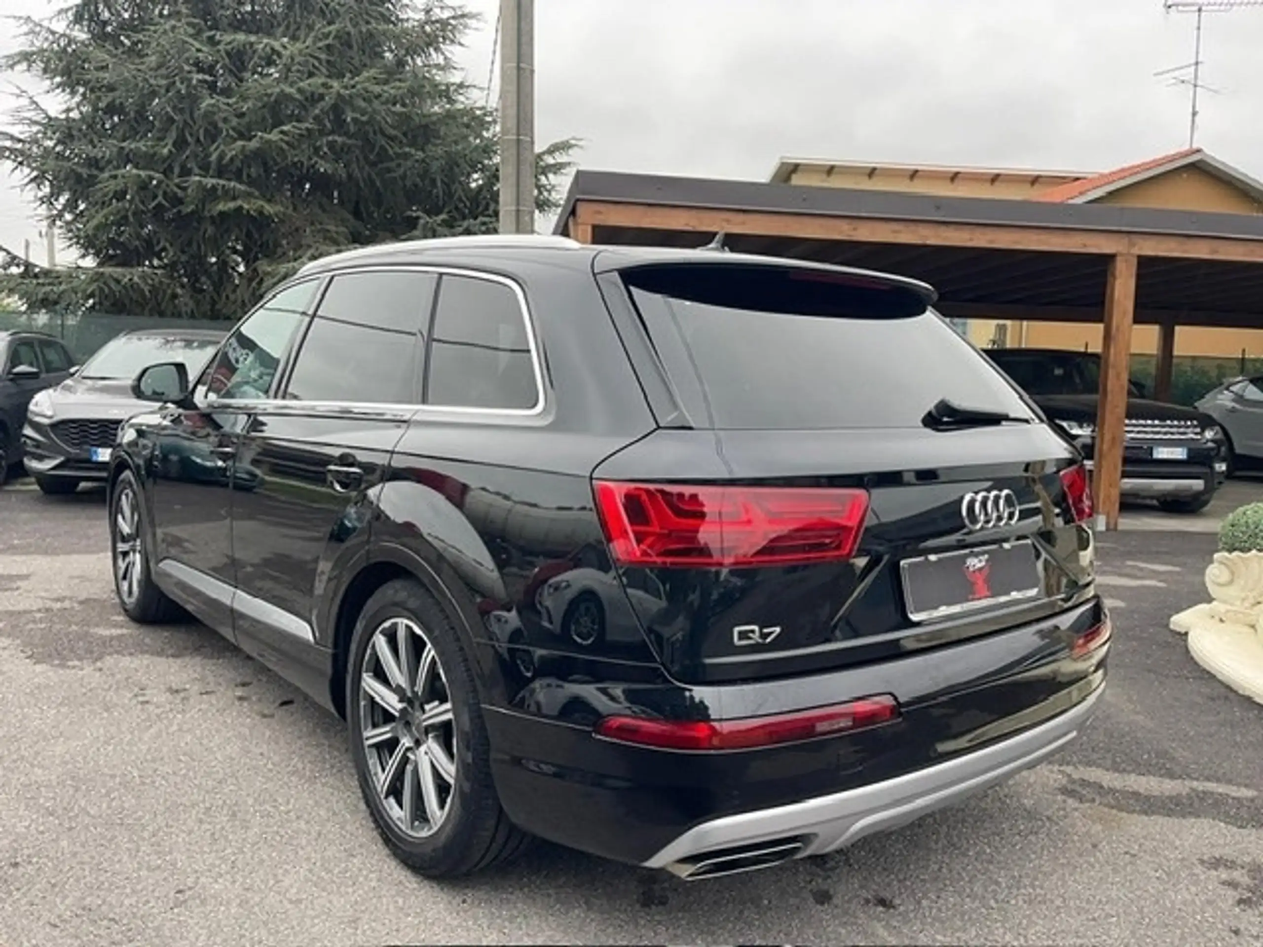 Audi - Q7