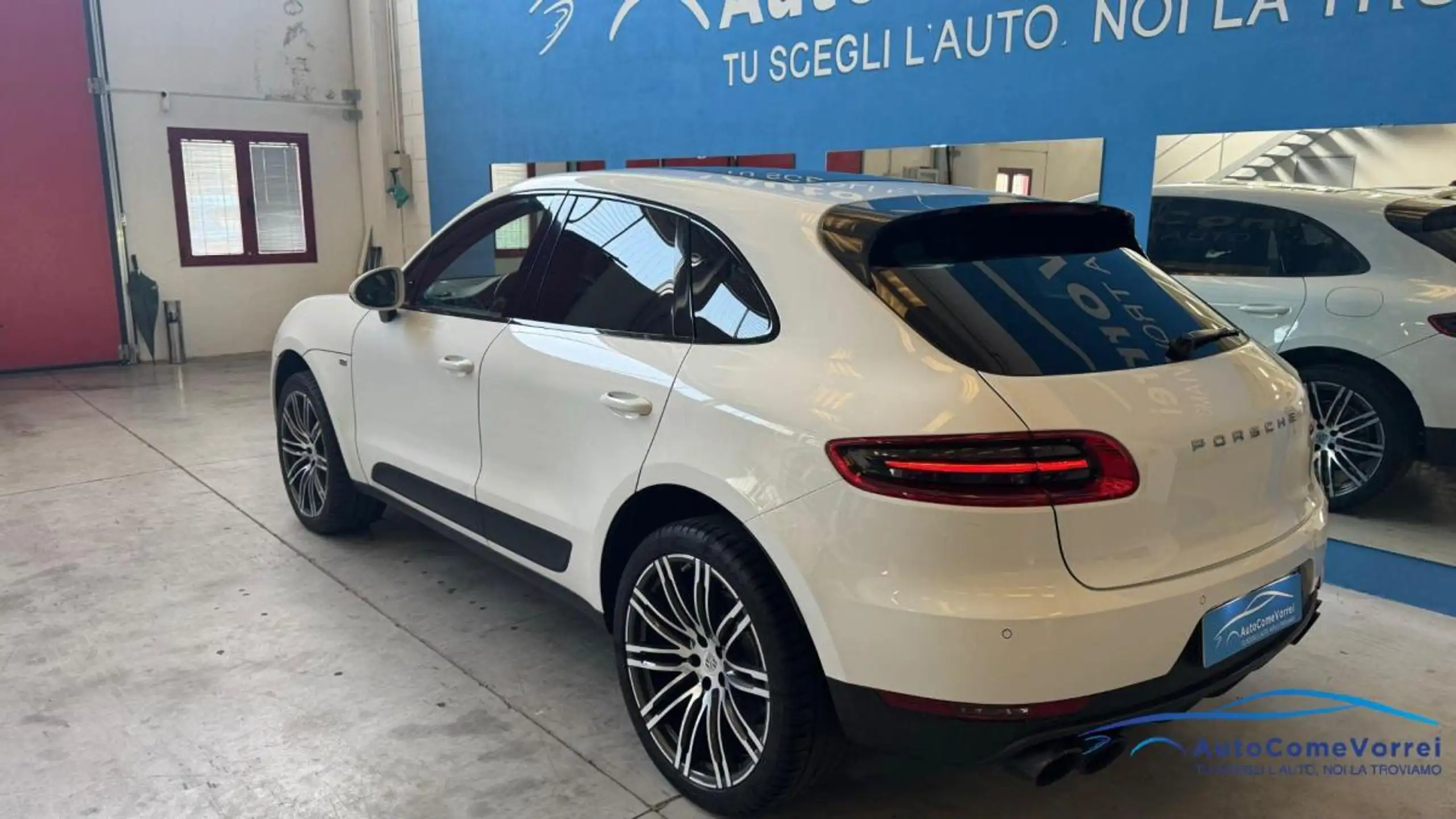 Porsche - Macan