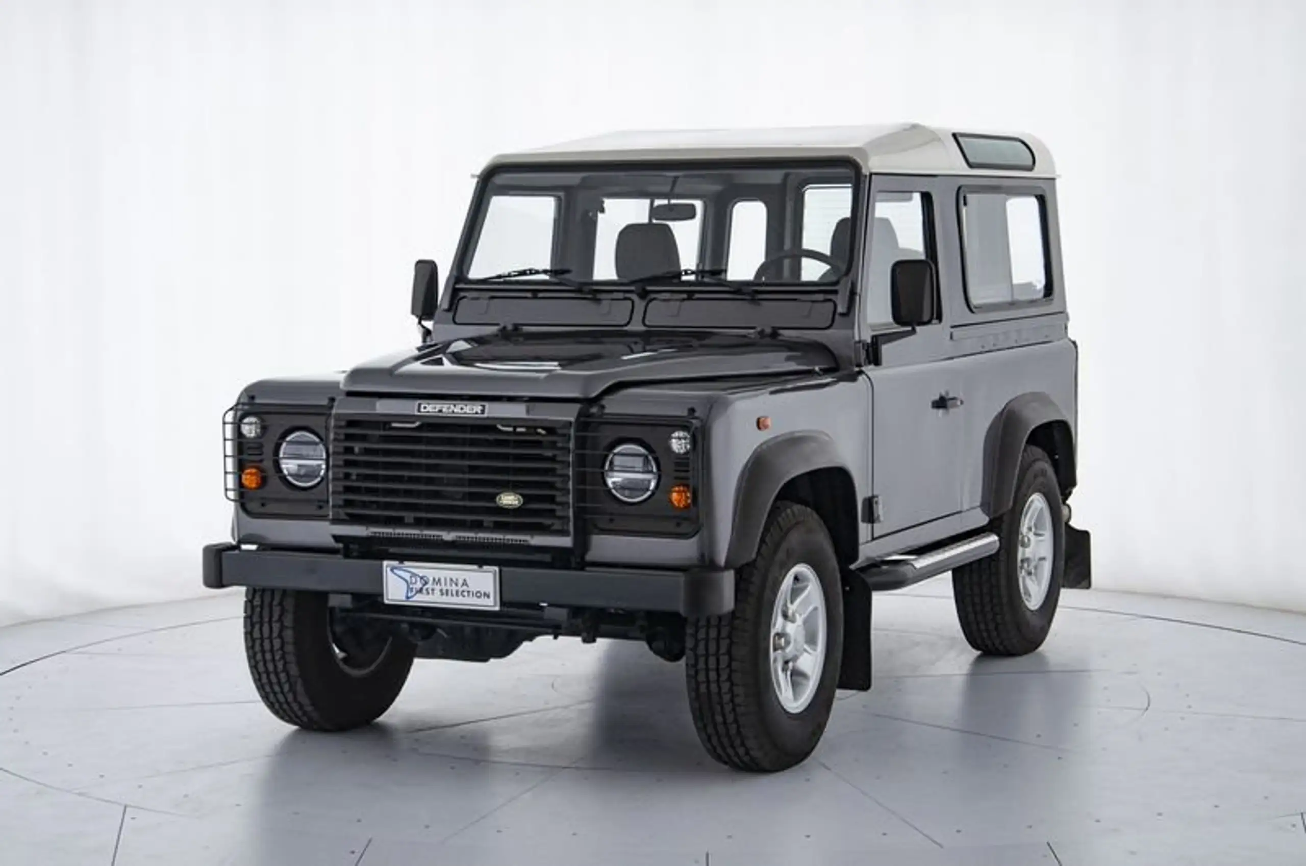 Land Rover Defender 2005