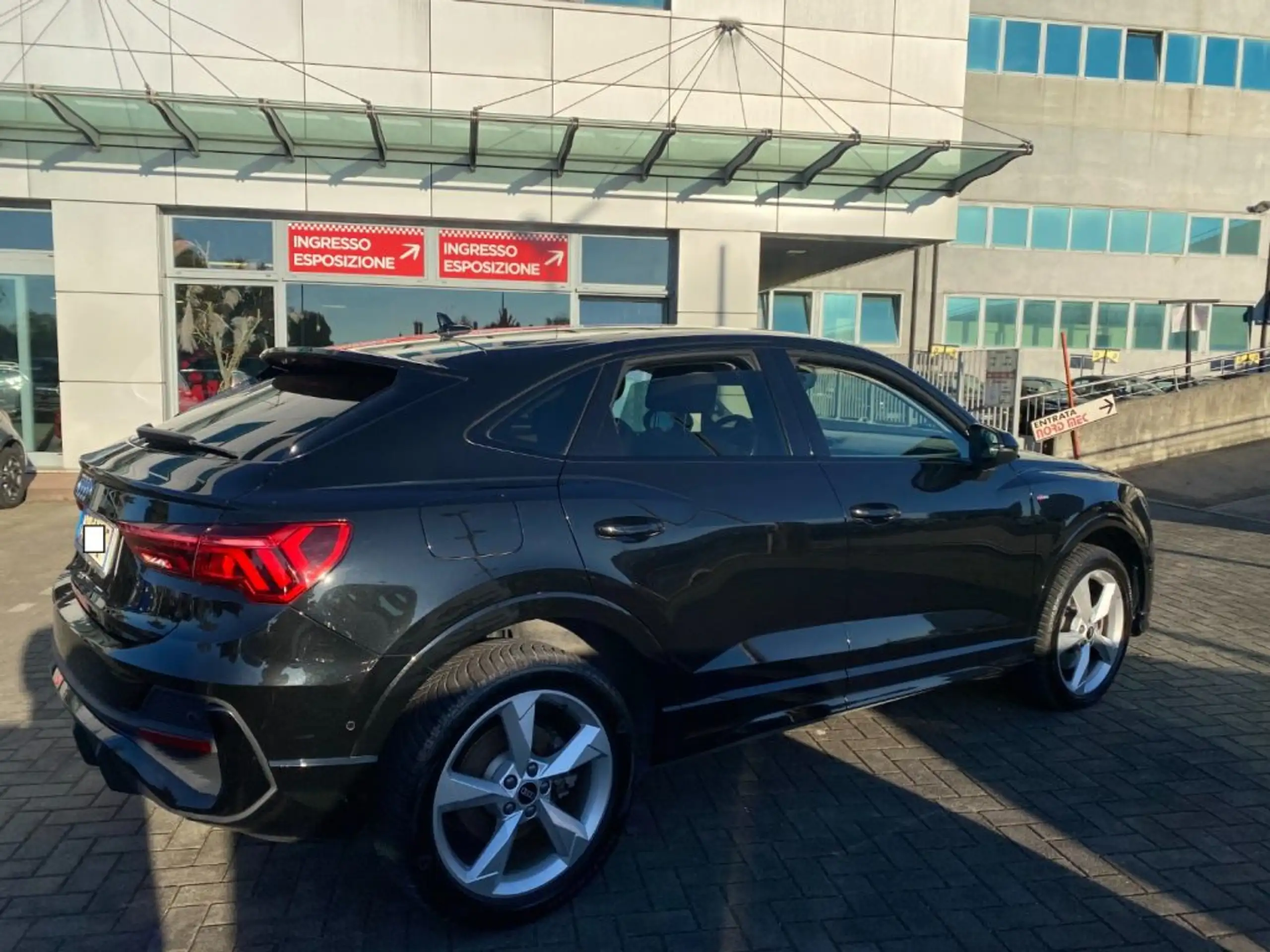 Audi - Q3