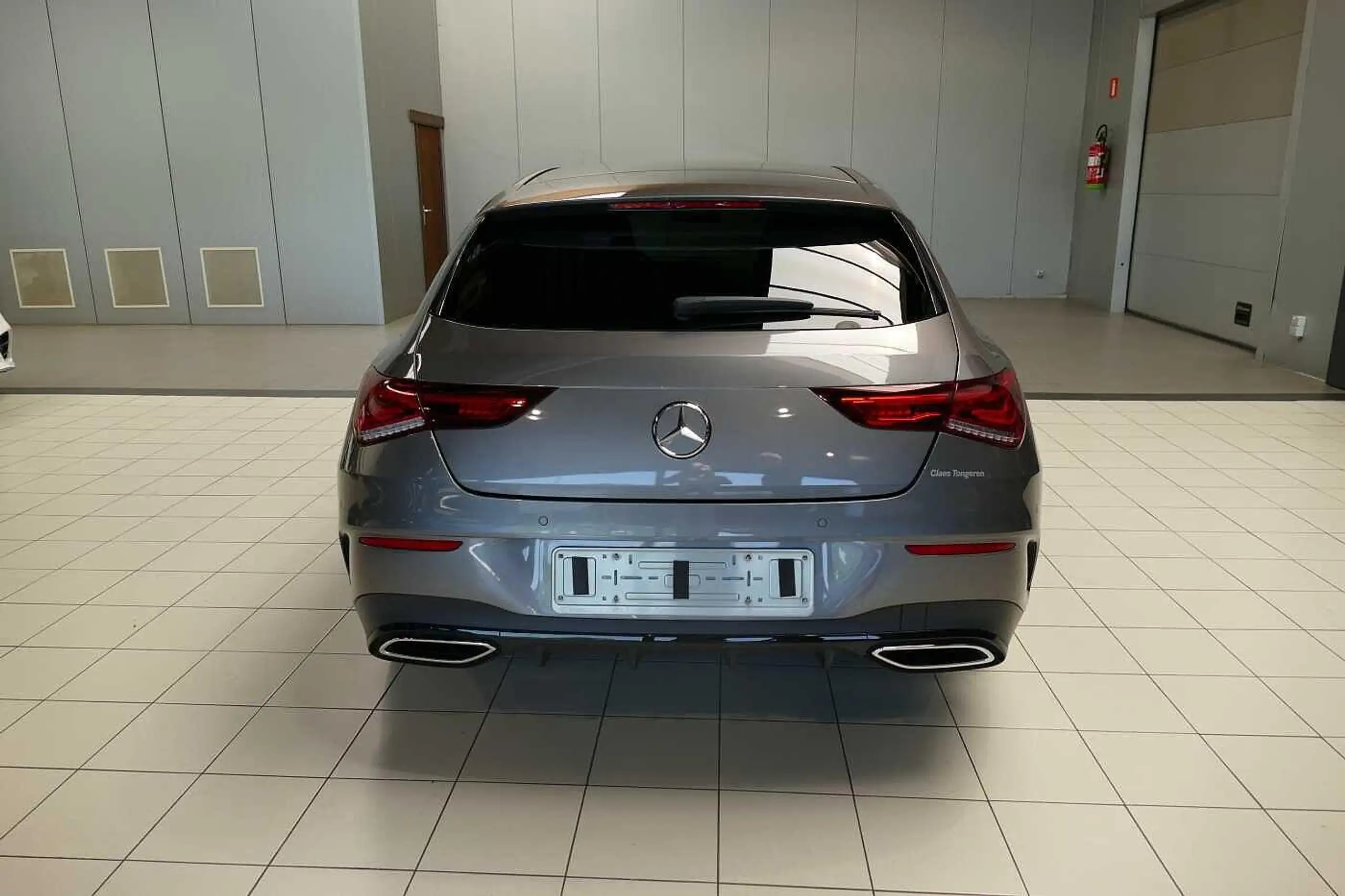 Mercedes-Benz - CLA 200