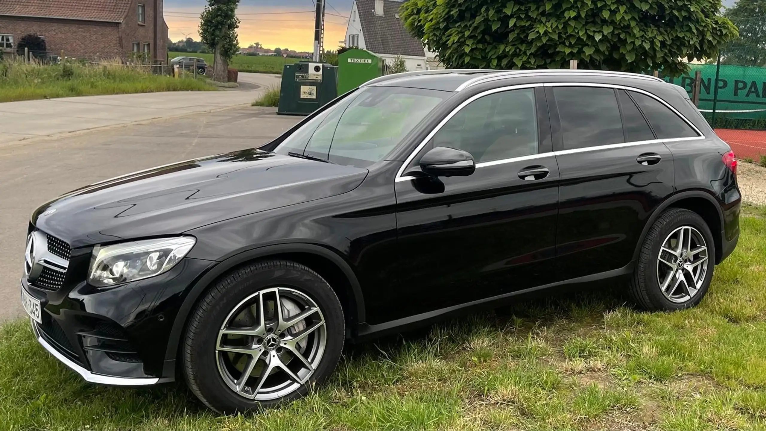 Mercedes-Benz - GLC 250