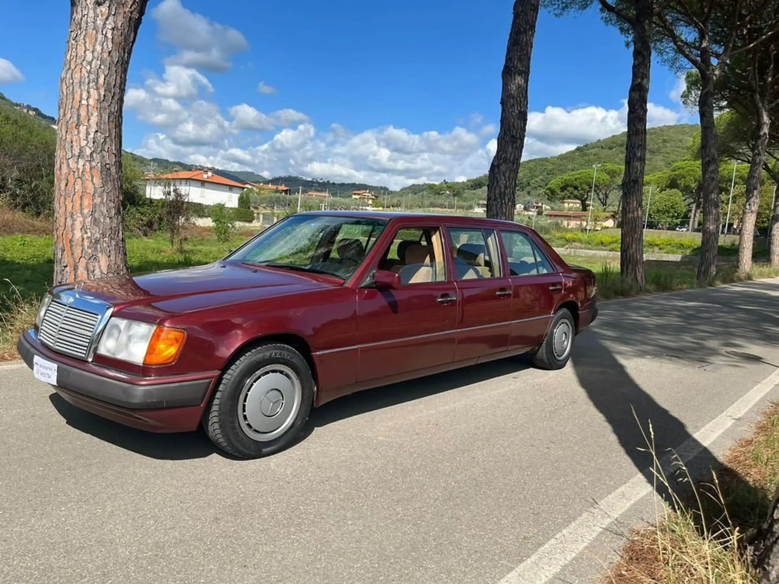 Mercedes-Benz - 260