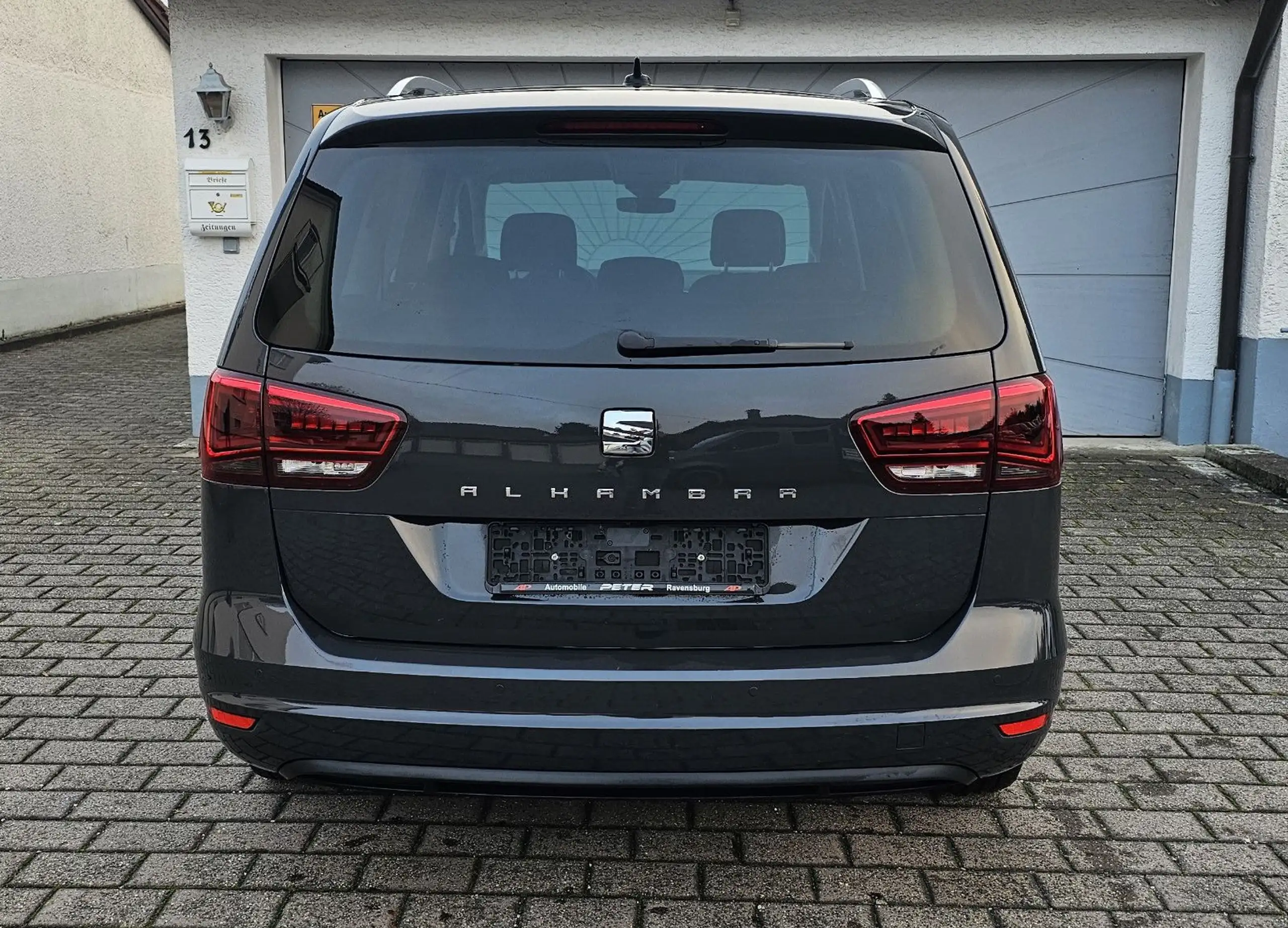 SEAT - Alhambra