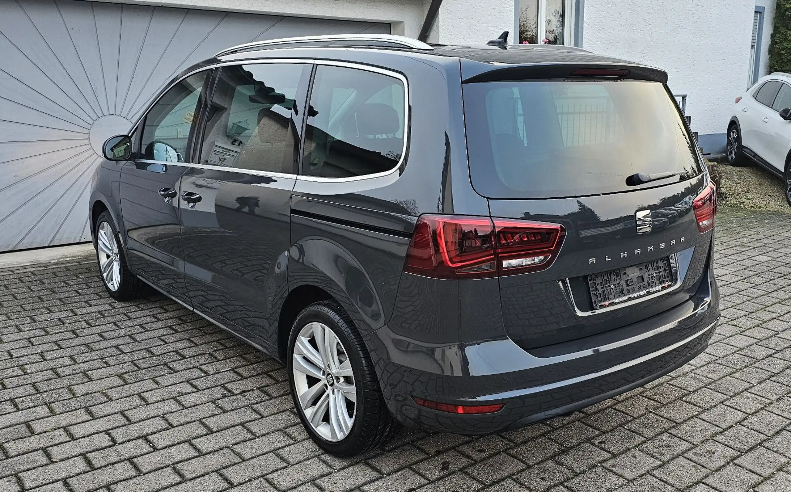 SEAT - Alhambra