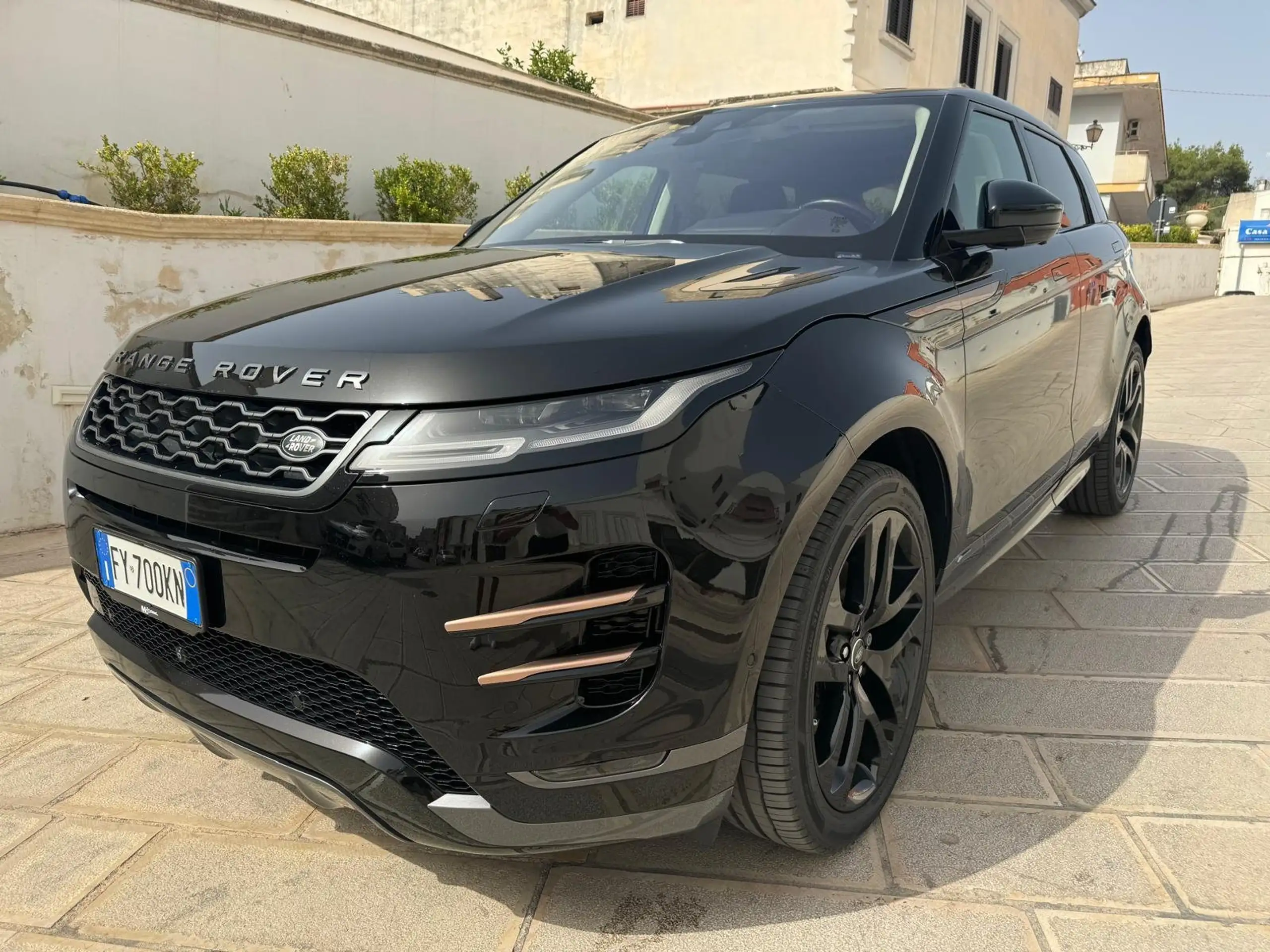 Land Rover - Range Rover Evoque