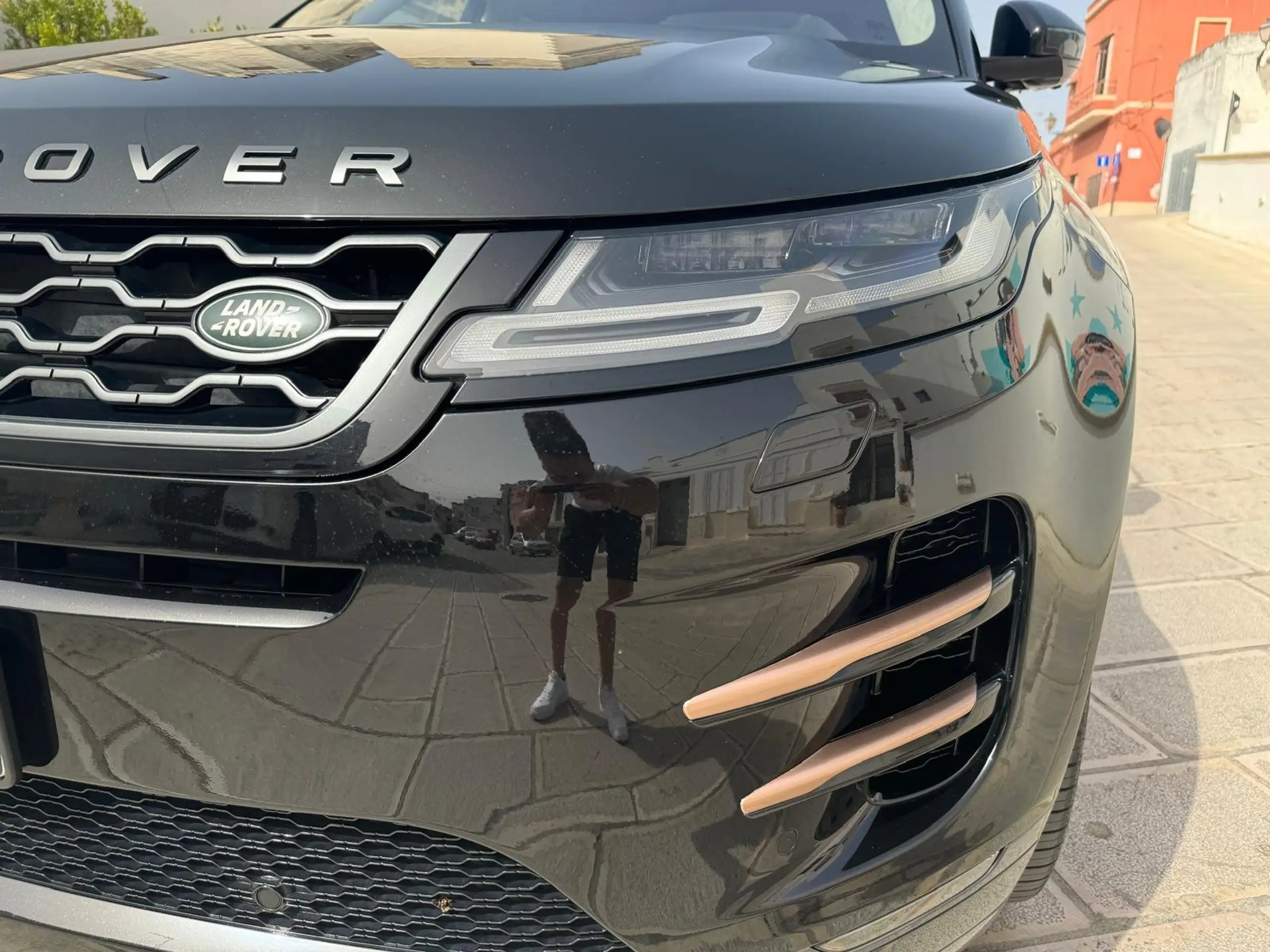 Land Rover - Range Rover Evoque