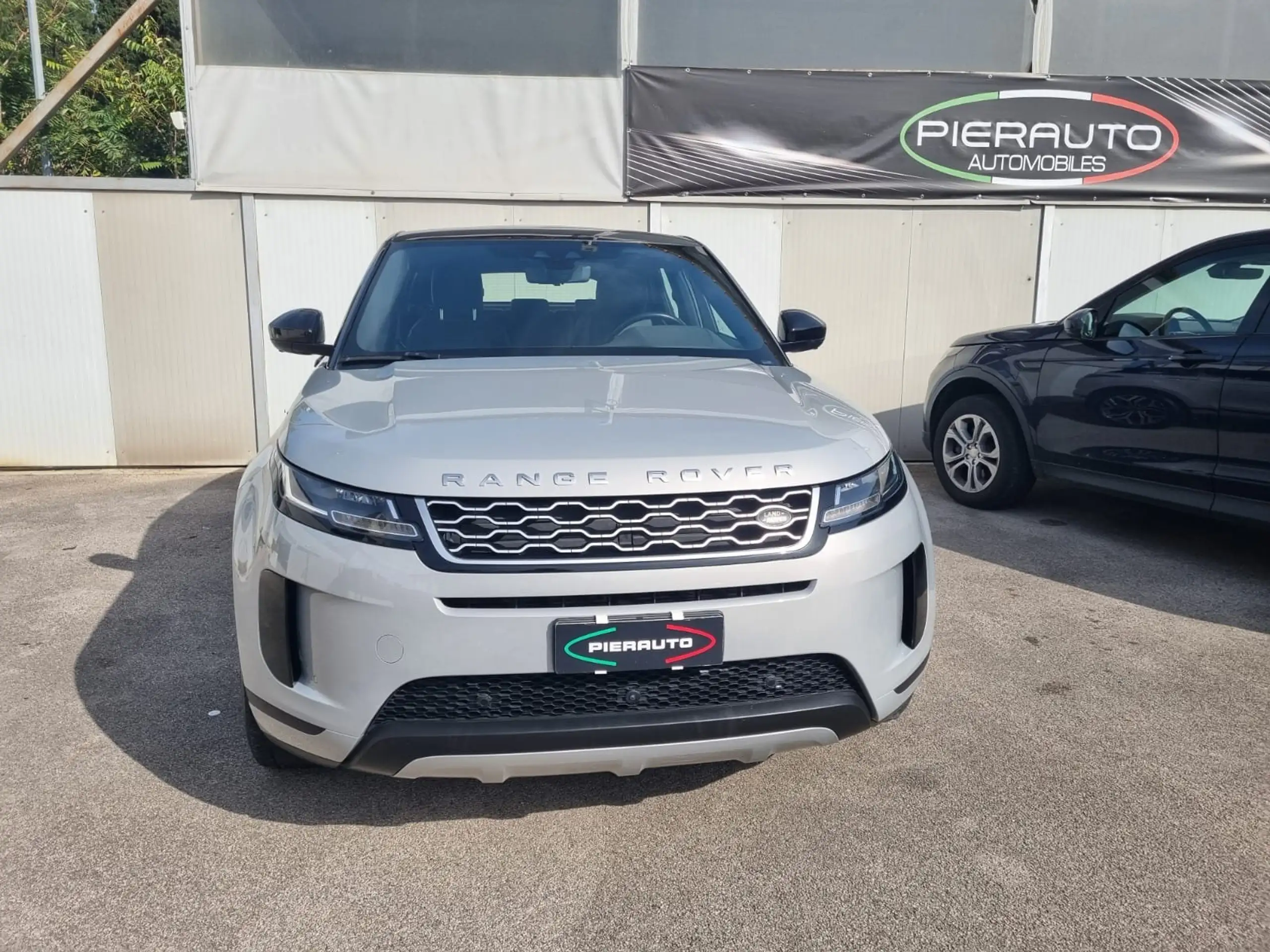 Land Rover - Range Rover Evoque