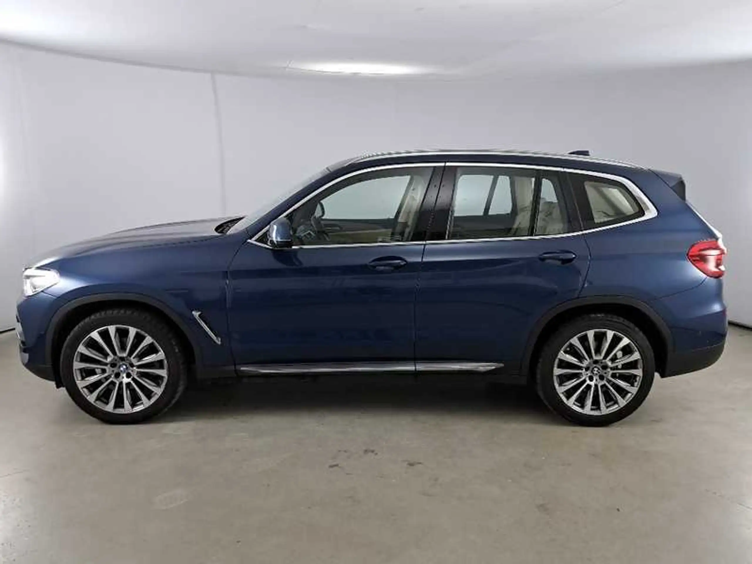 BMW - X3