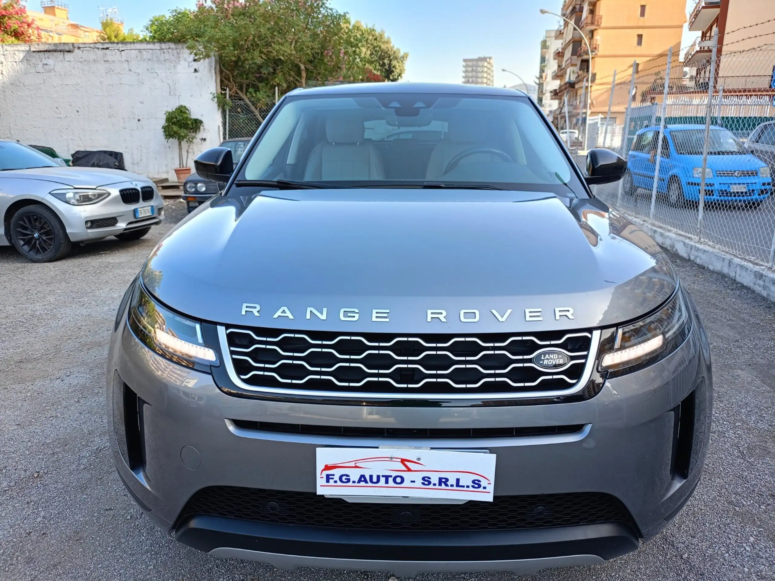 Land Rover - Range Rover Evoque