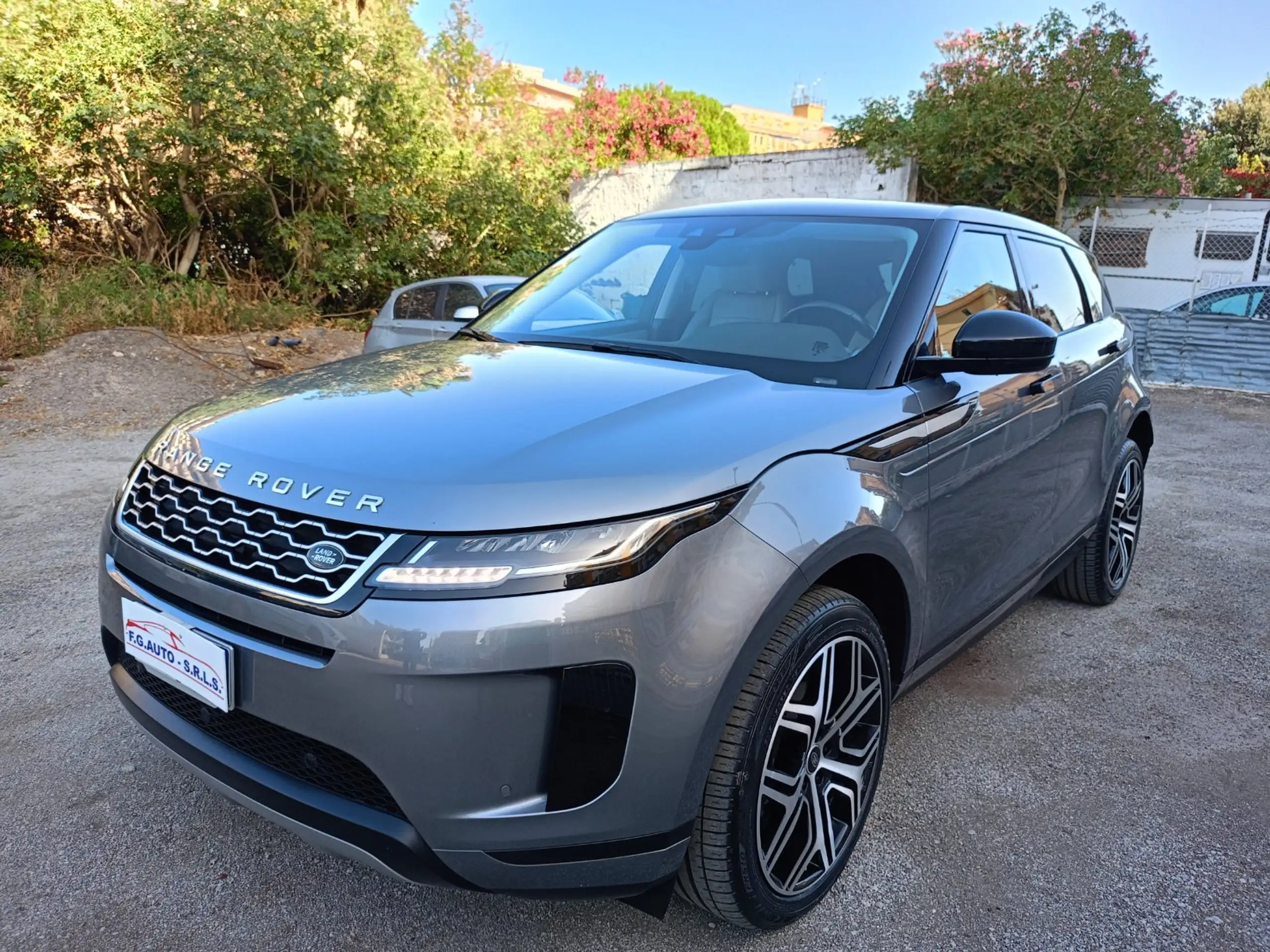 Land Rover - Range Rover Evoque