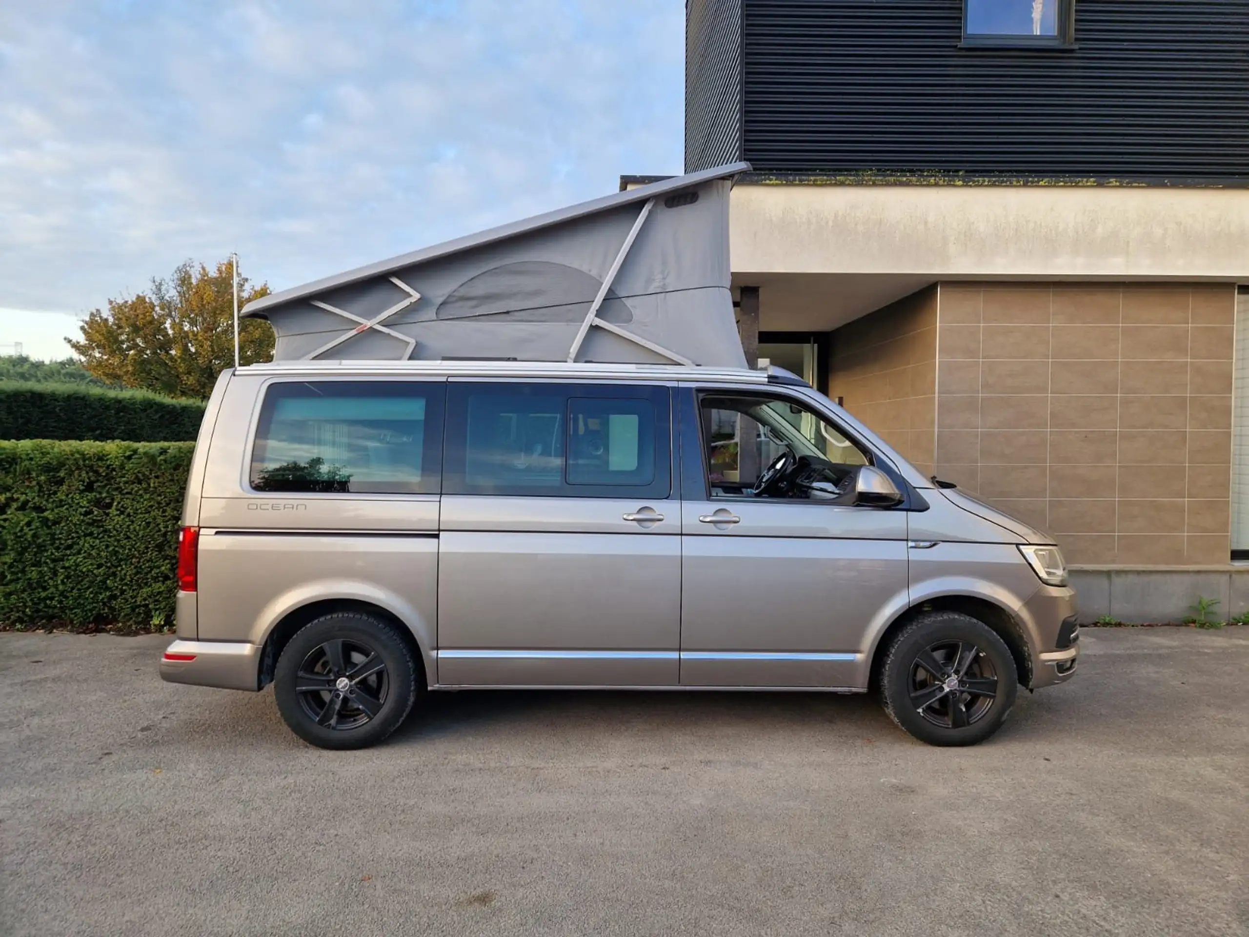 Volkswagen - T6 California