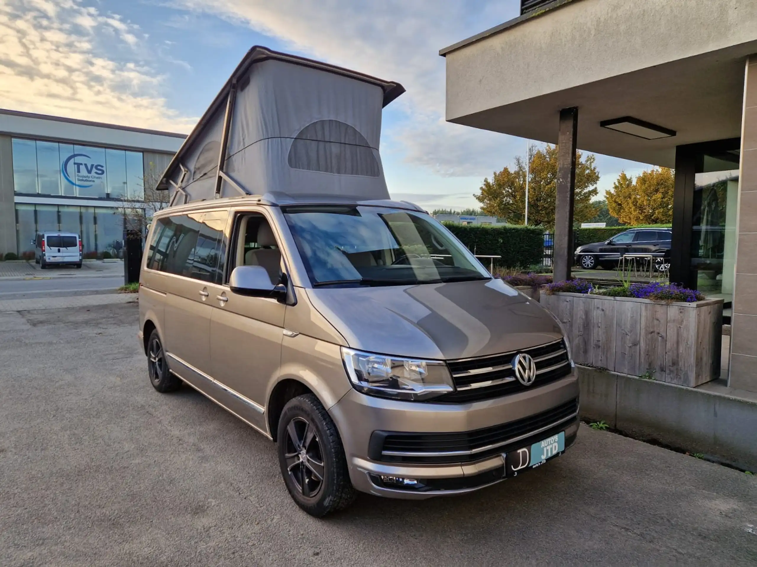 Volkswagen - T6 California