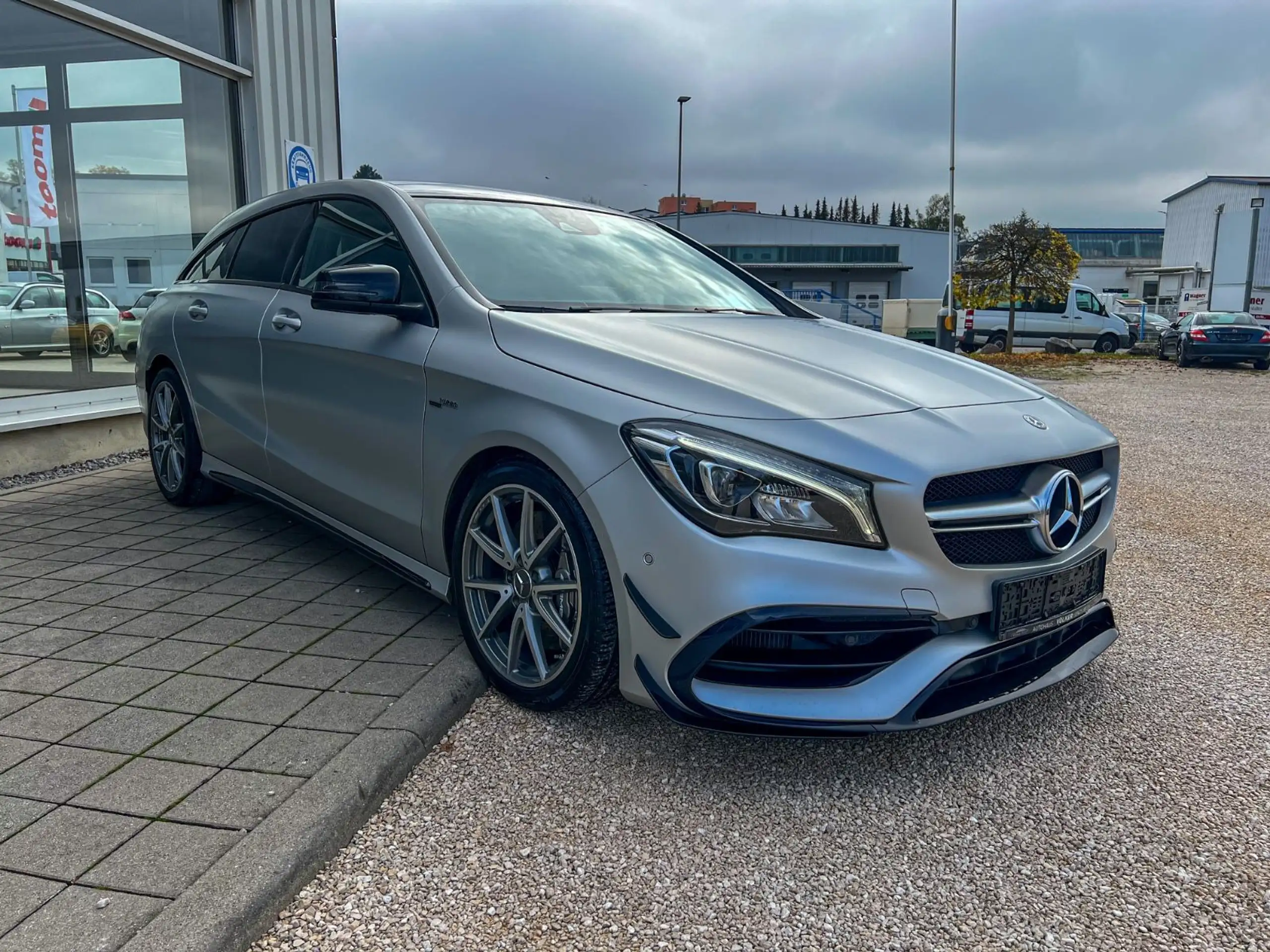 Mercedes-Benz - CLA 45 AMG