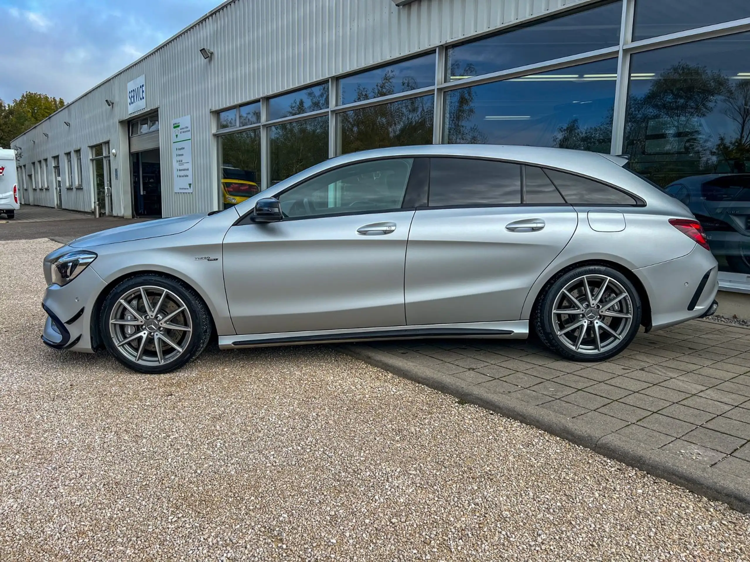 Mercedes-Benz - CLA 45 AMG