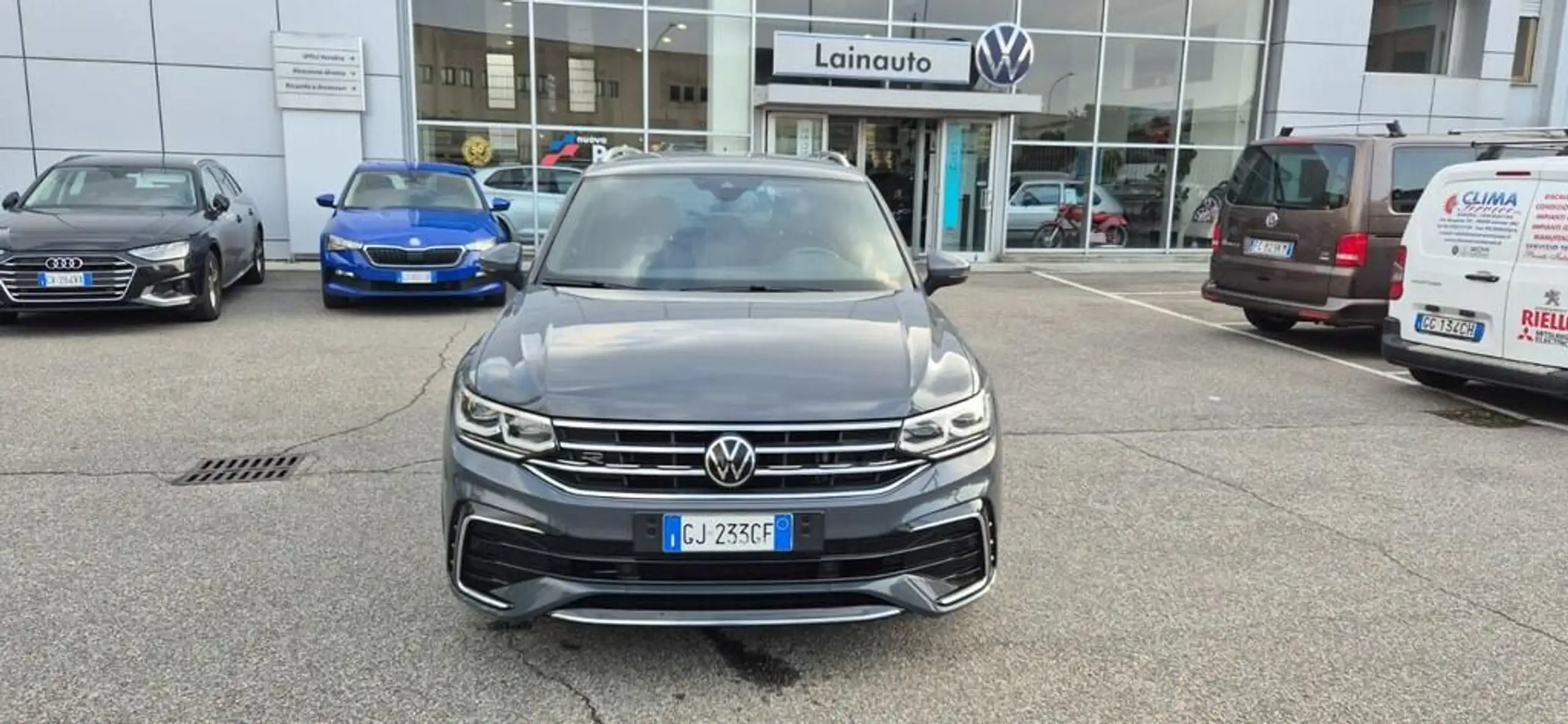 Volkswagen - Tiguan