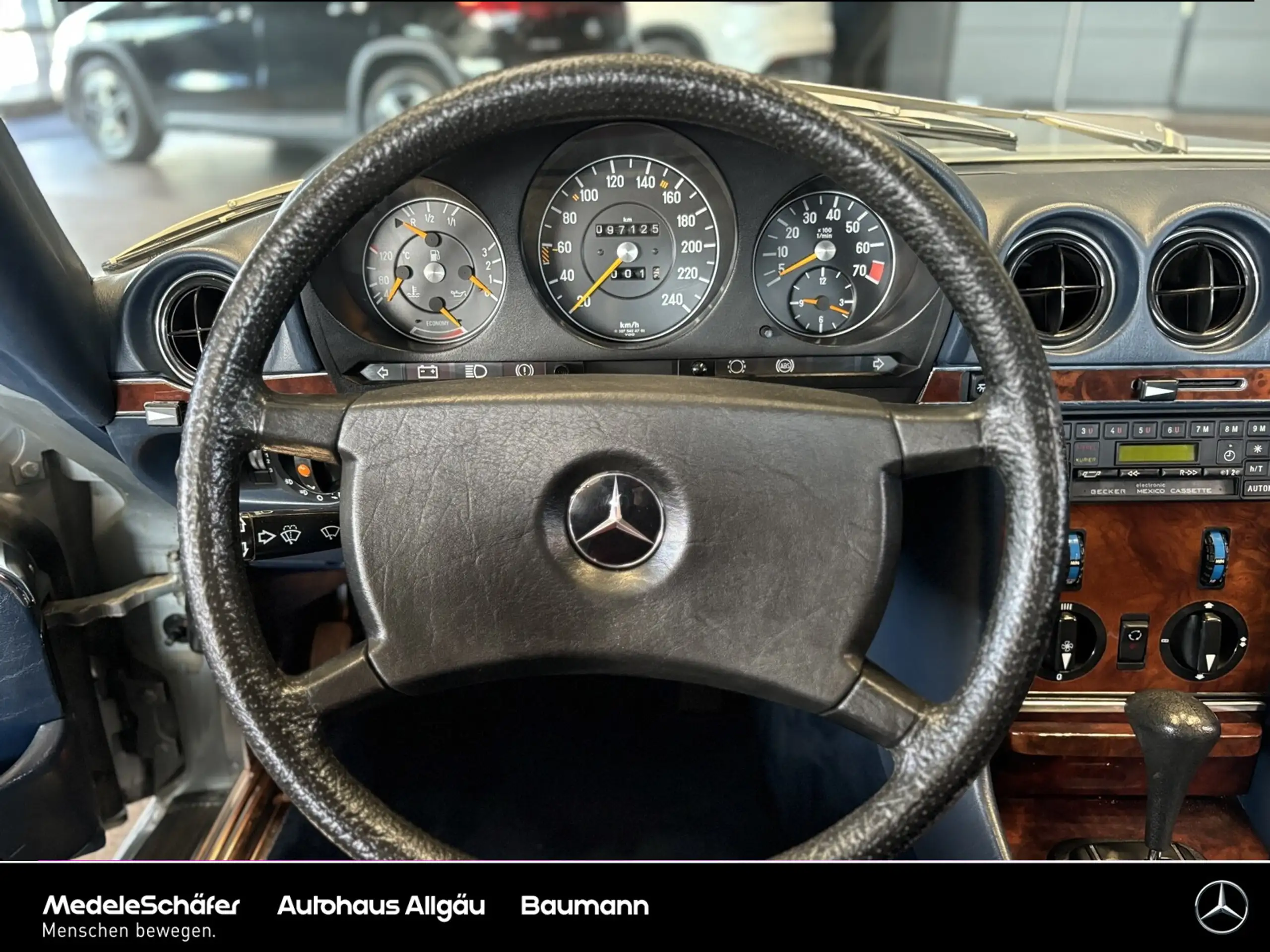 Mercedes-Benz - 280