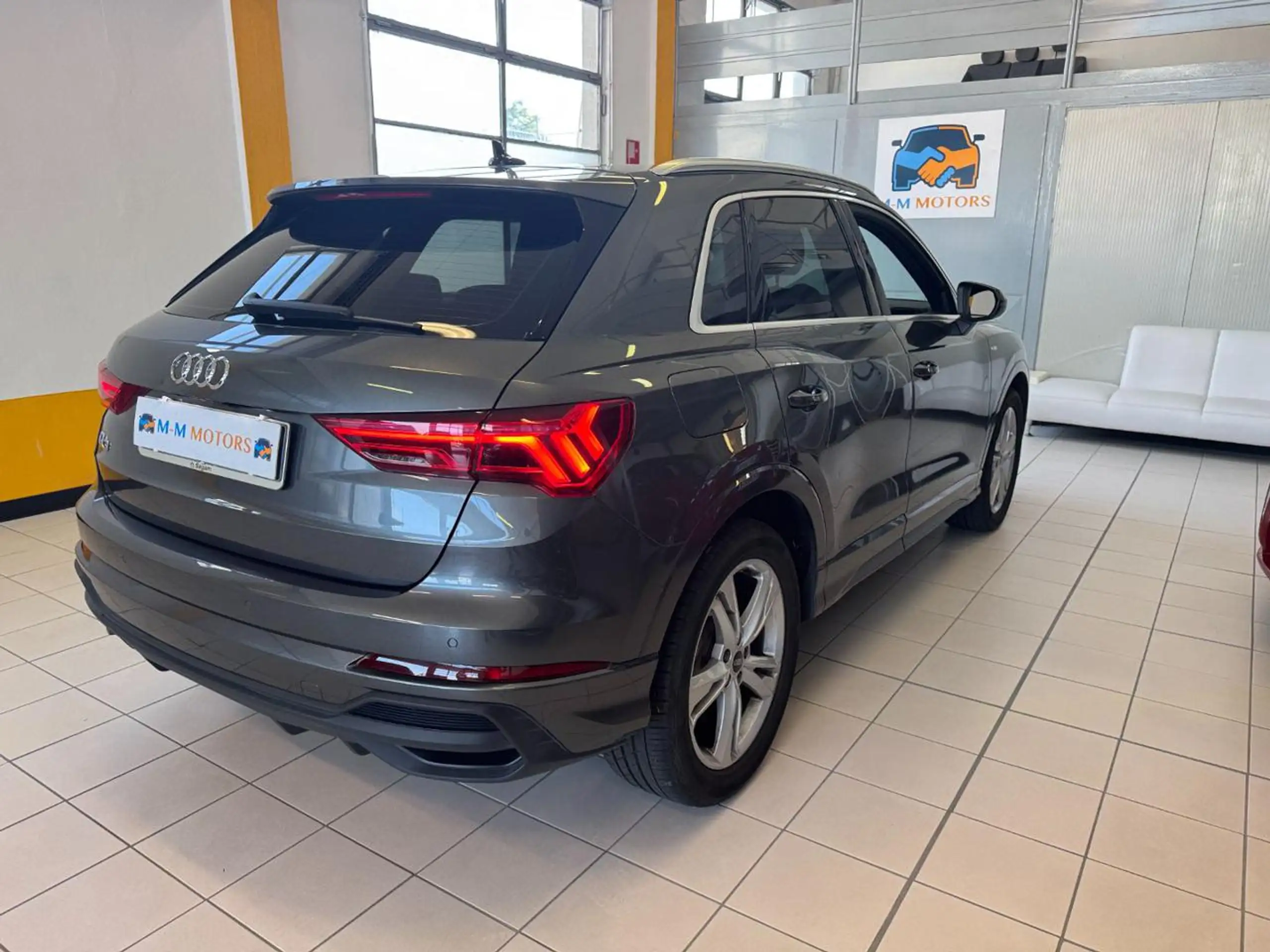 Audi - Q3