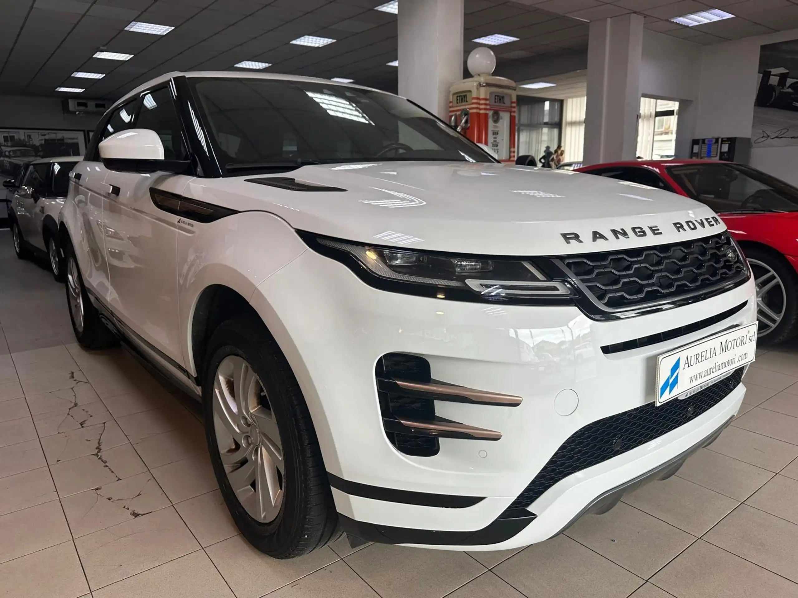 Land Rover - Range Rover Evoque