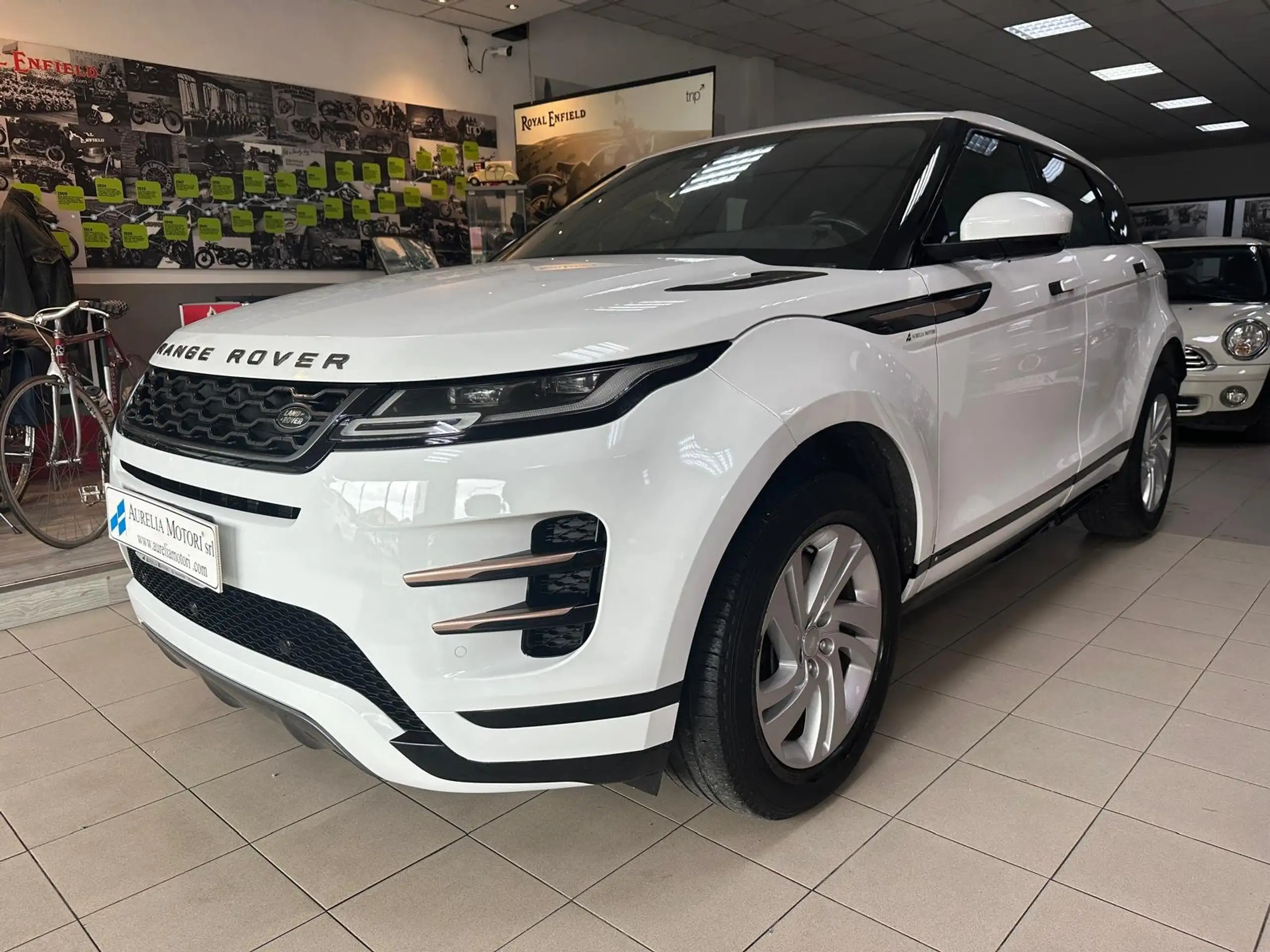 Land Rover - Range Rover Evoque