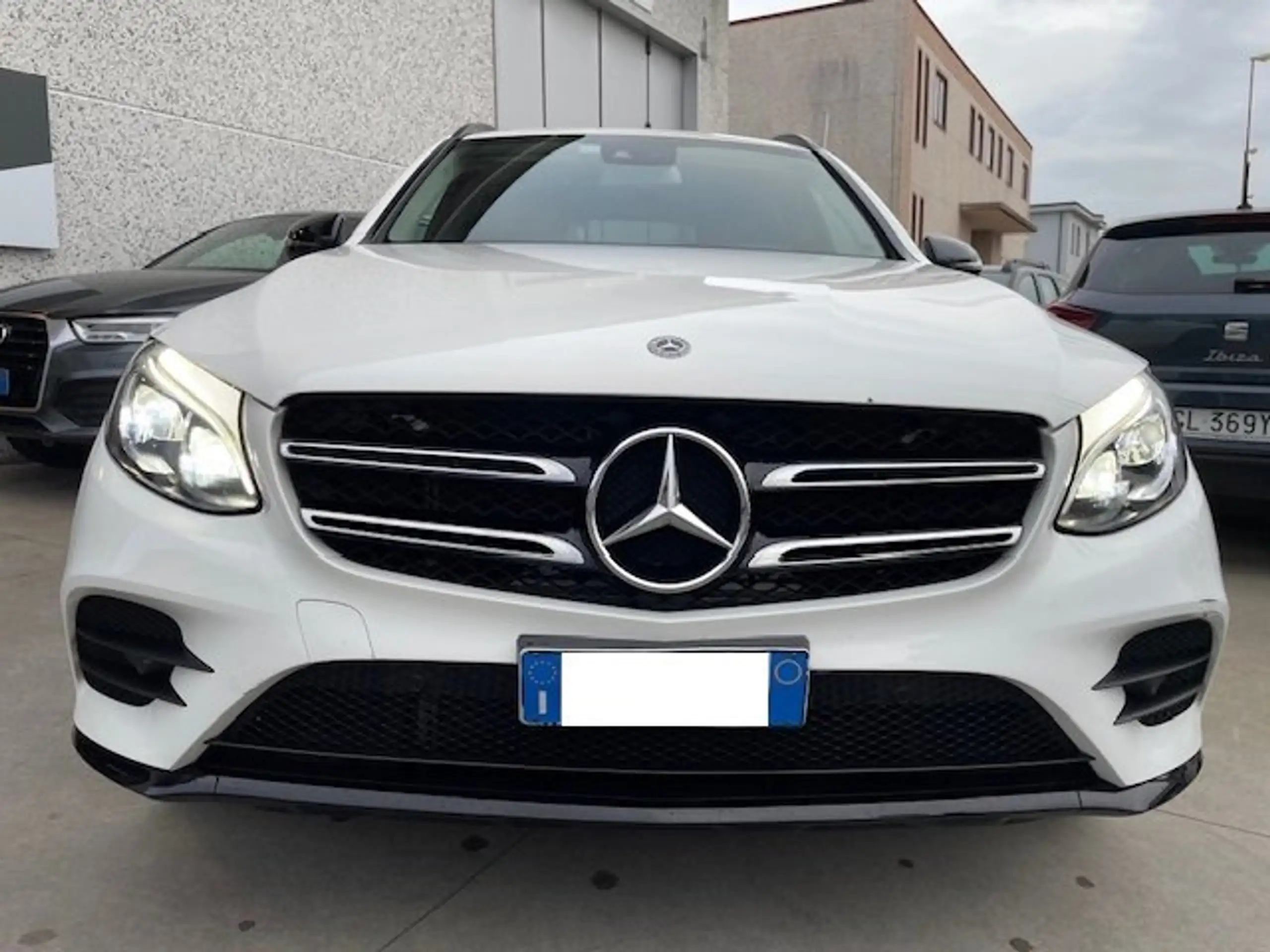 Mercedes-Benz - GLC 250