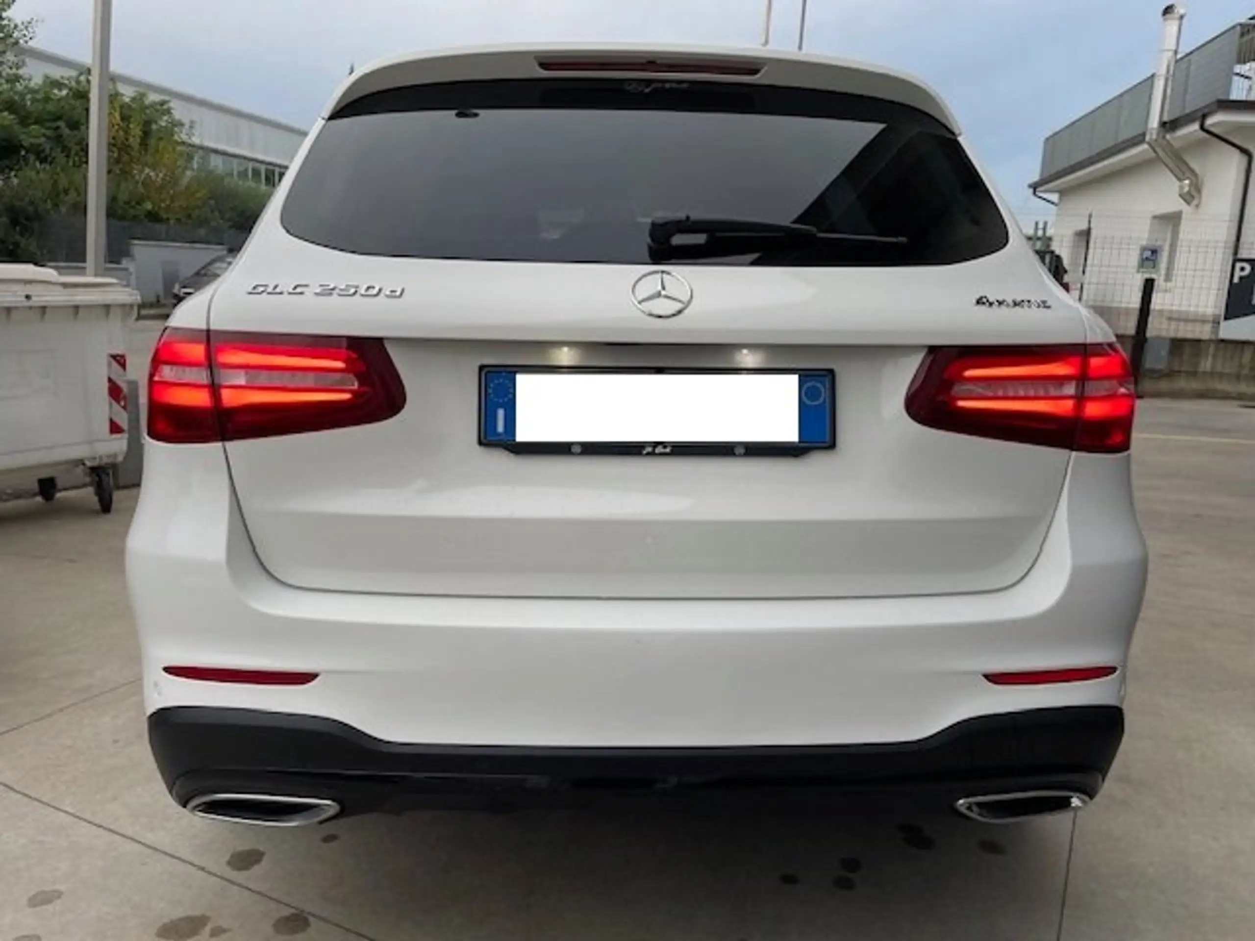 Mercedes-Benz - GLC 250