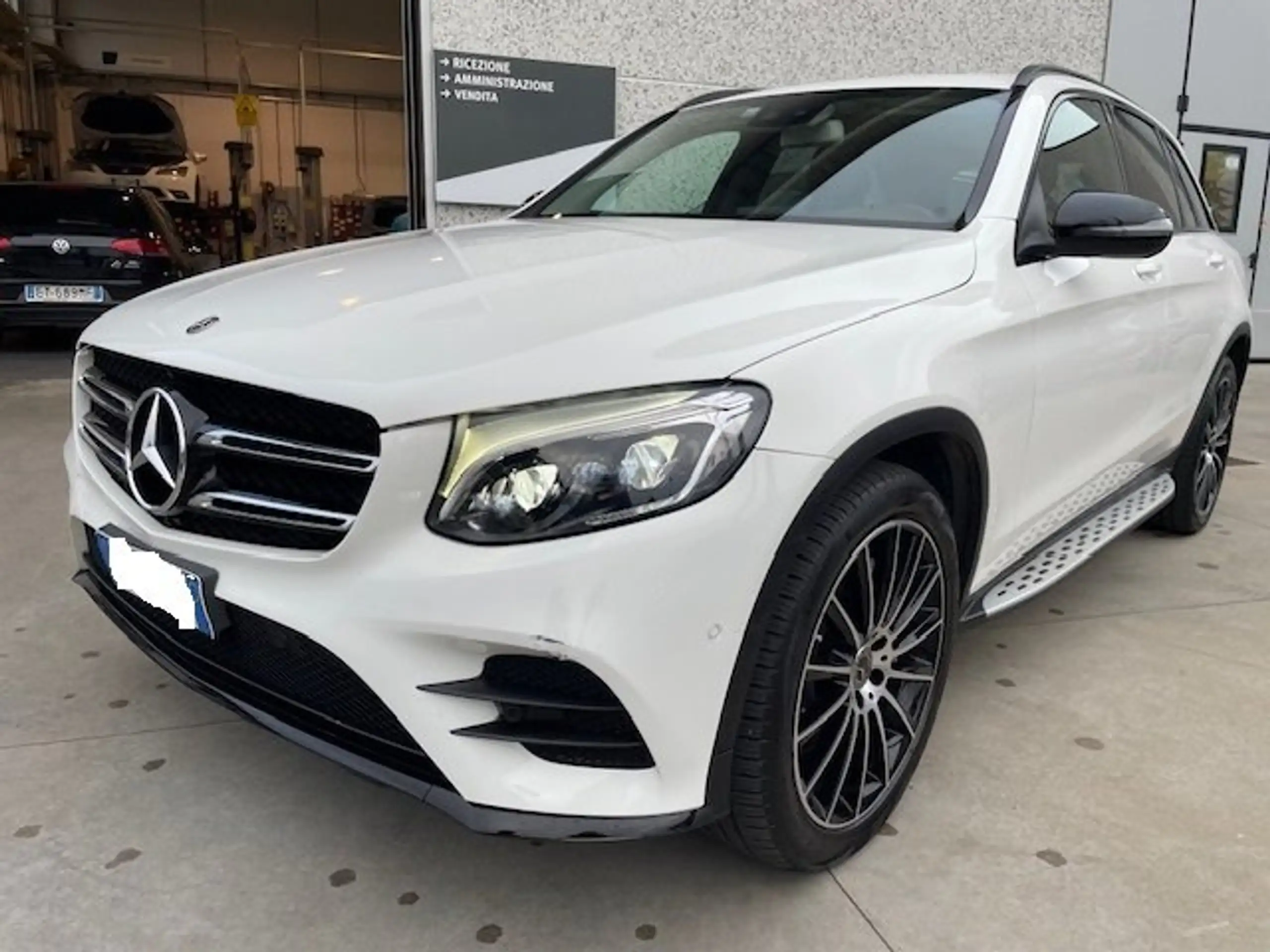 Mercedes-Benz - GLC 250