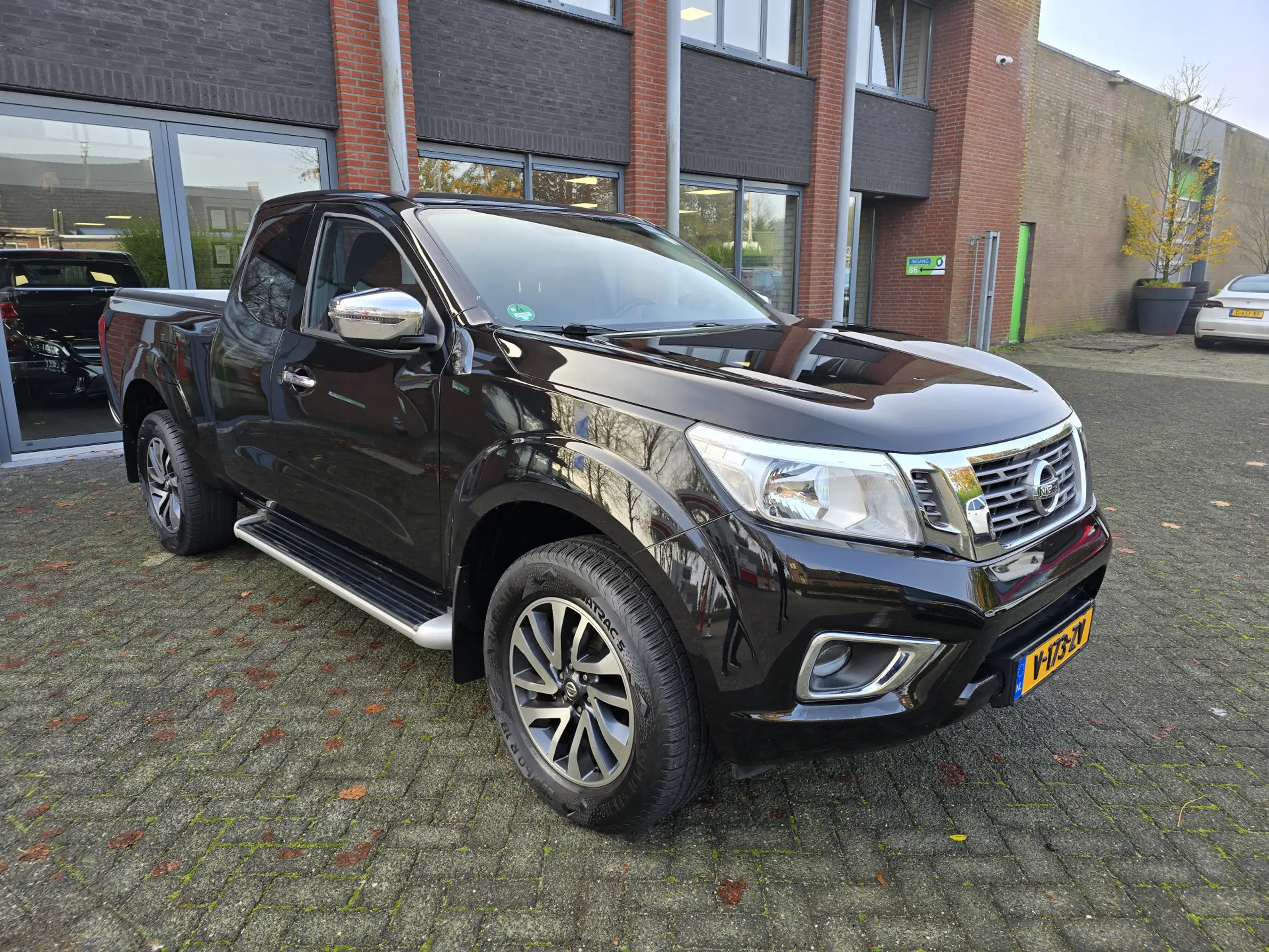 Nissan - Navara