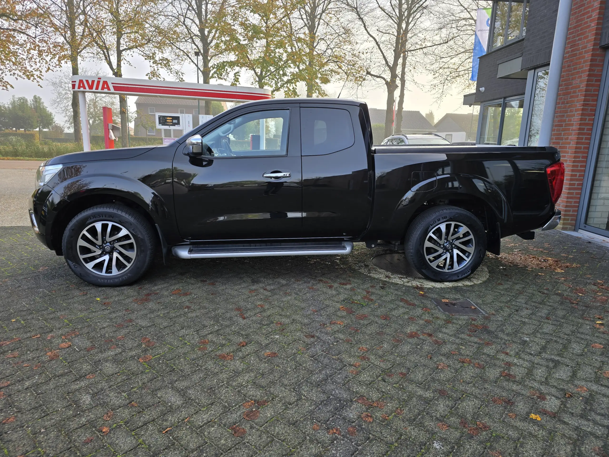 Nissan - Navara