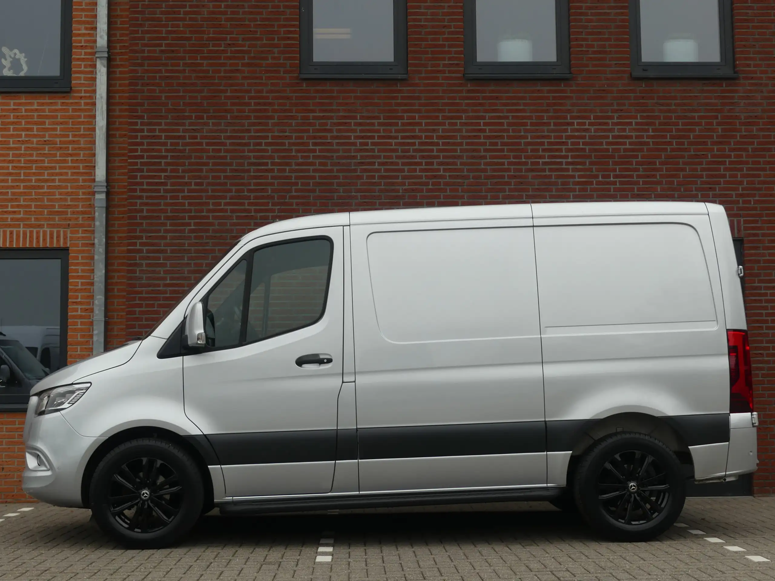 Mercedes-Benz - Sprinter