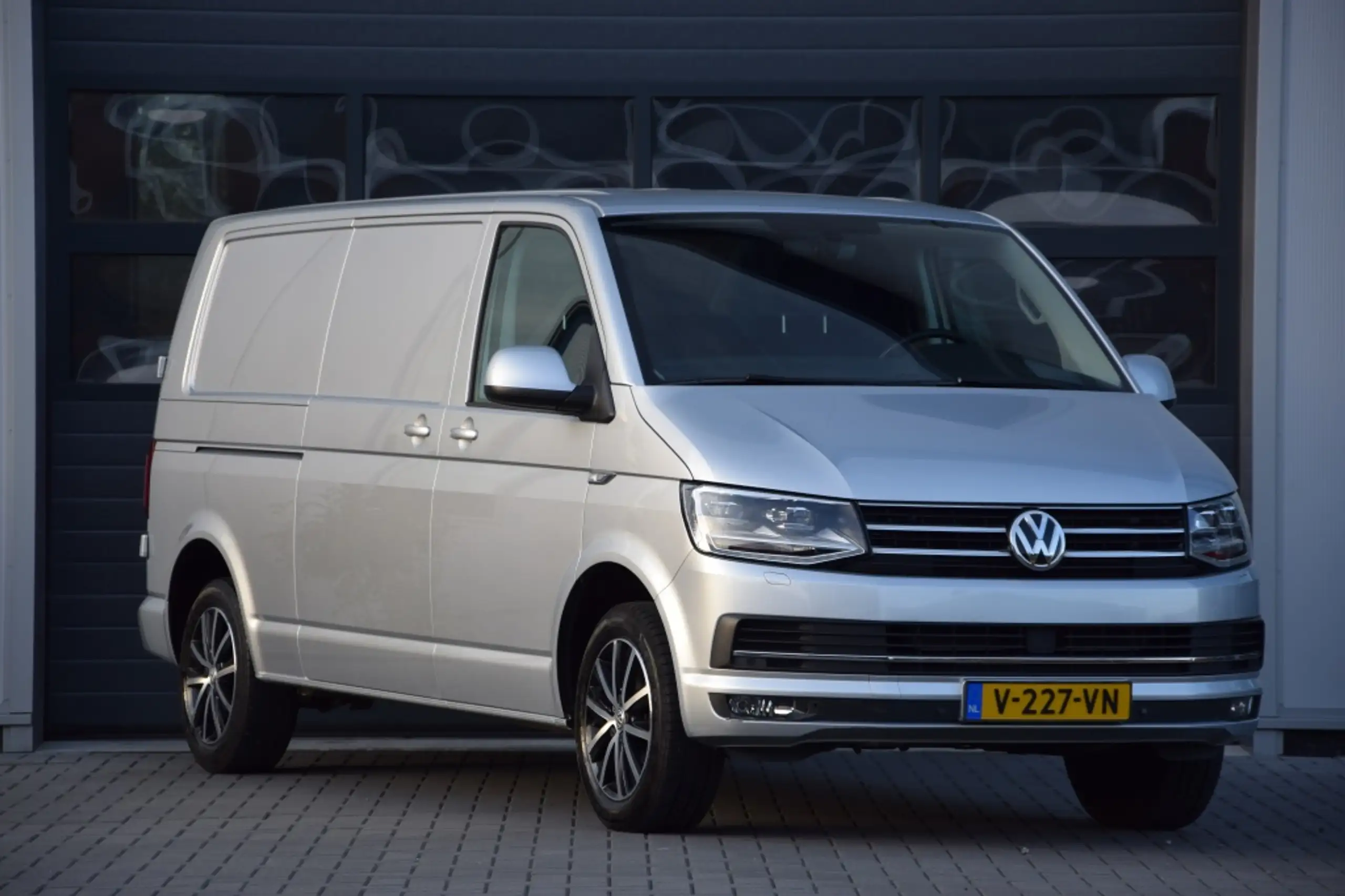 Volkswagen - Transporter