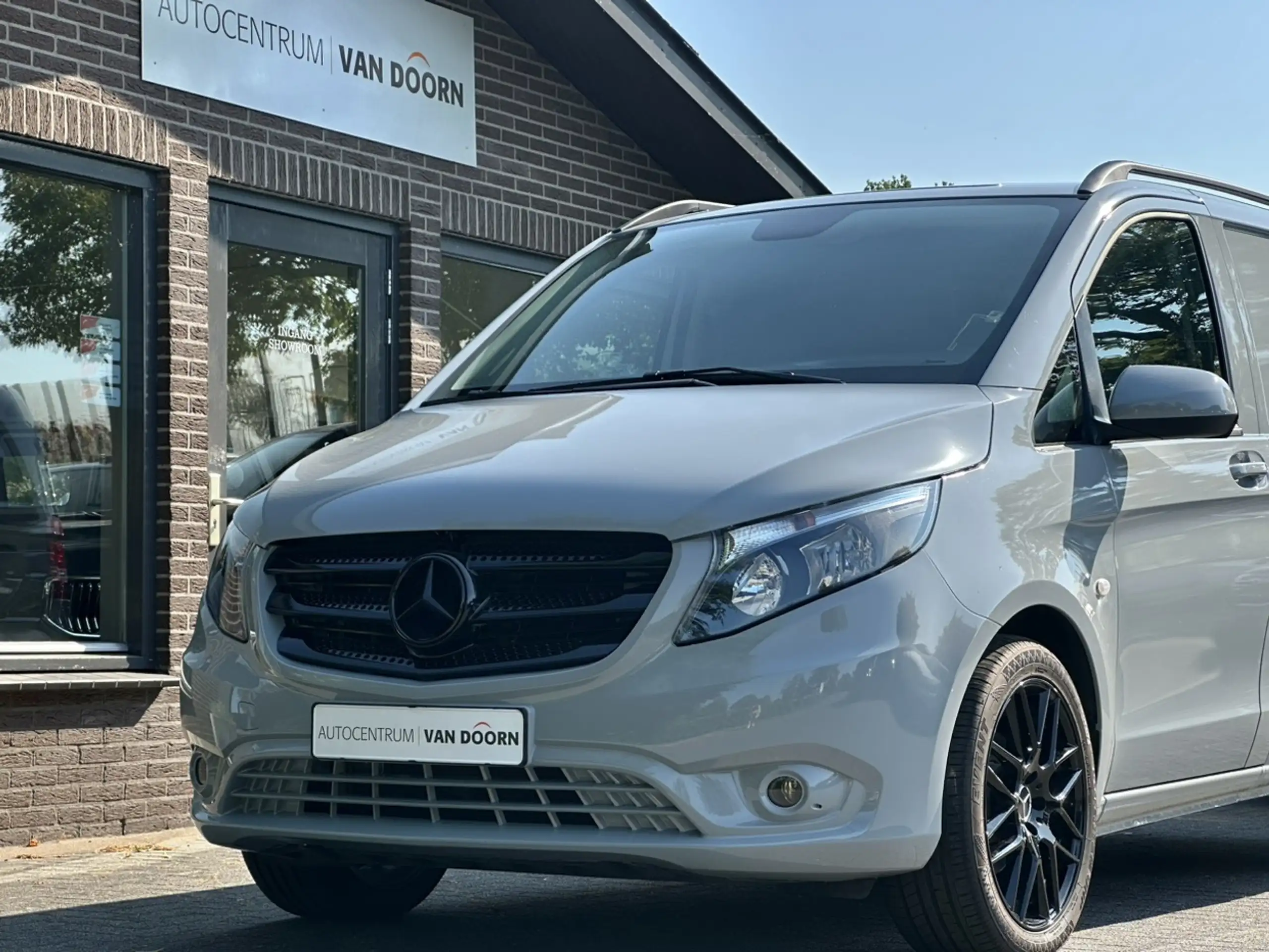 Mercedes-Benz - Vito