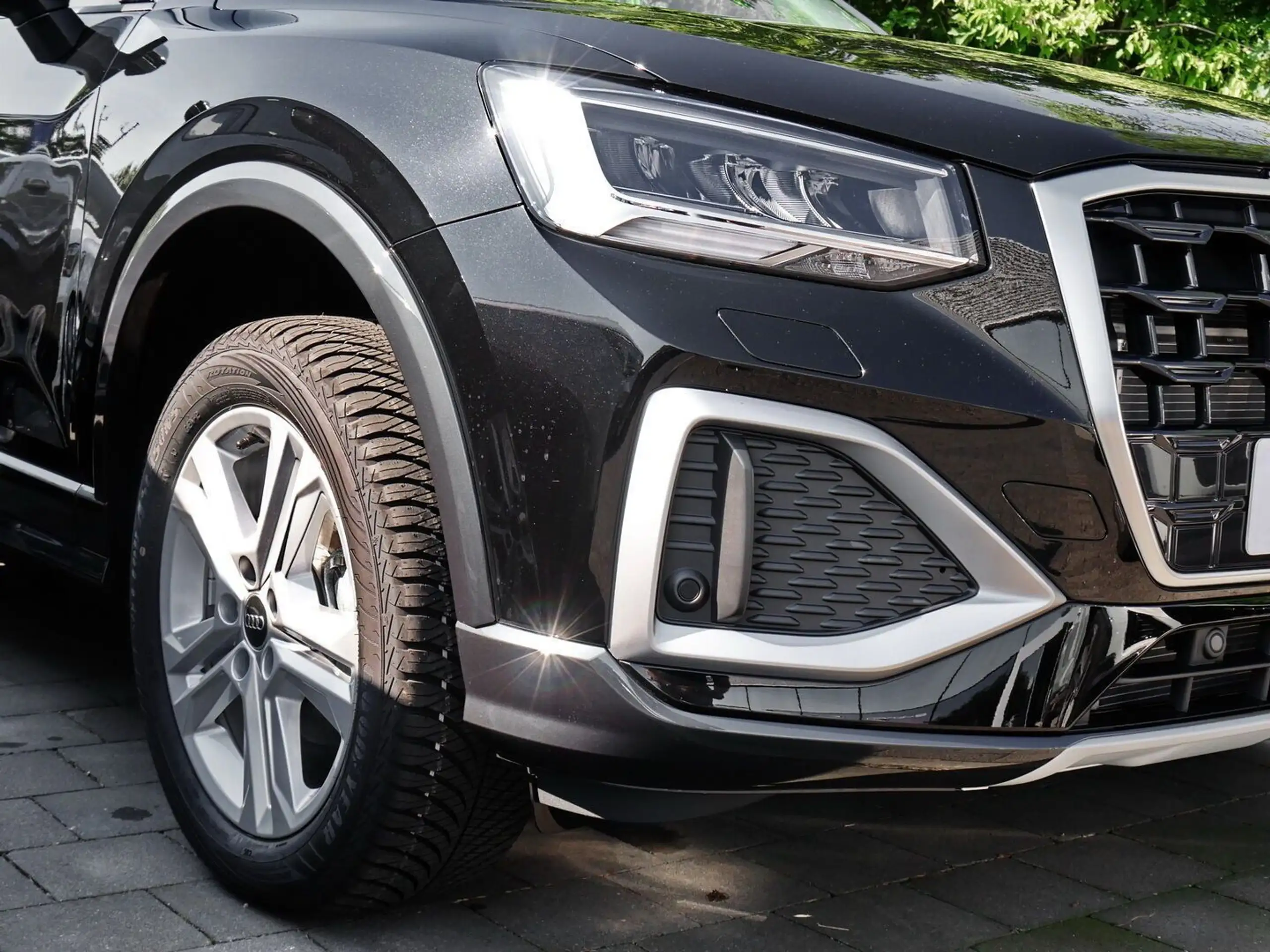 Audi - Q2