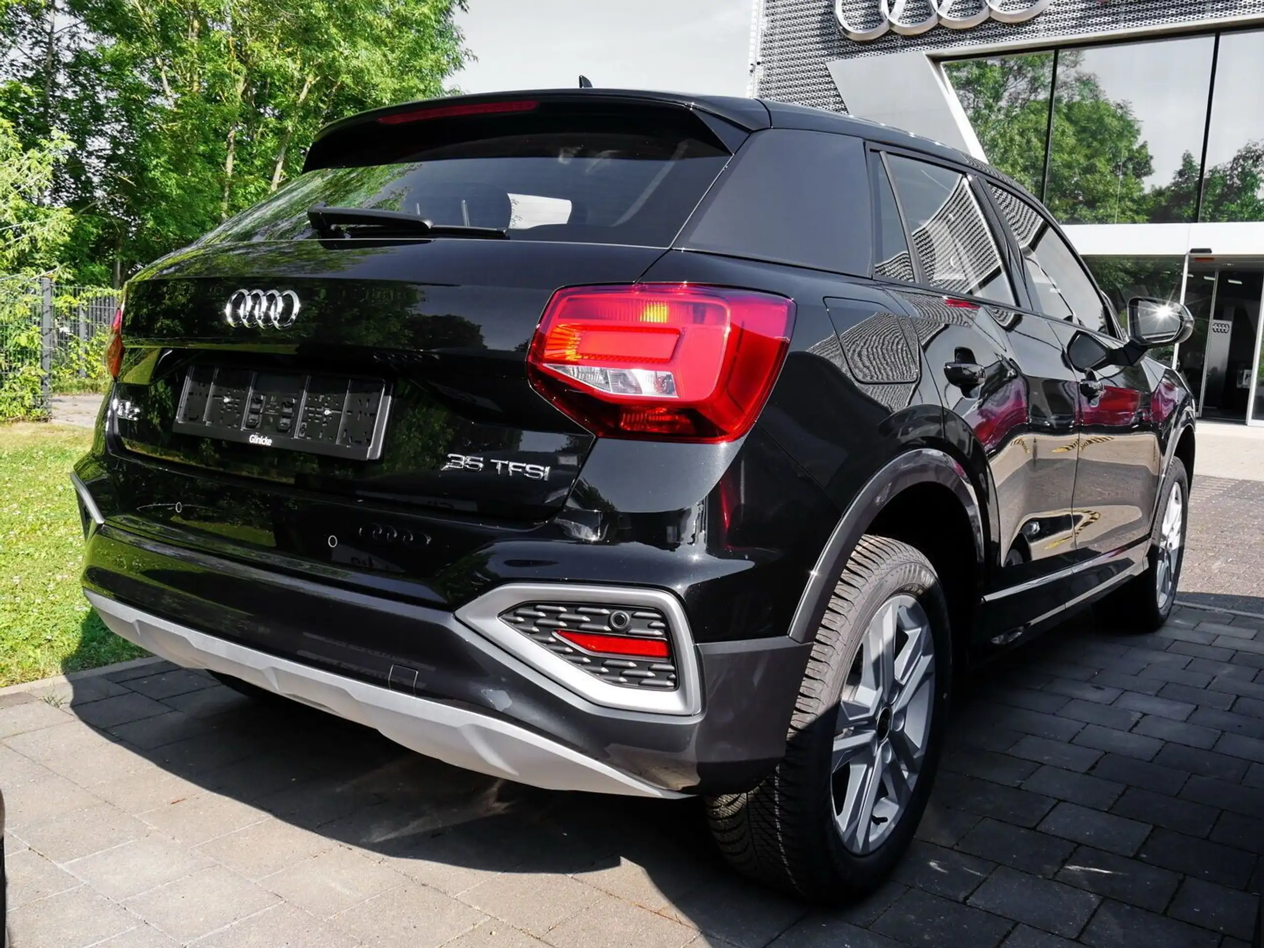 Audi - Q2