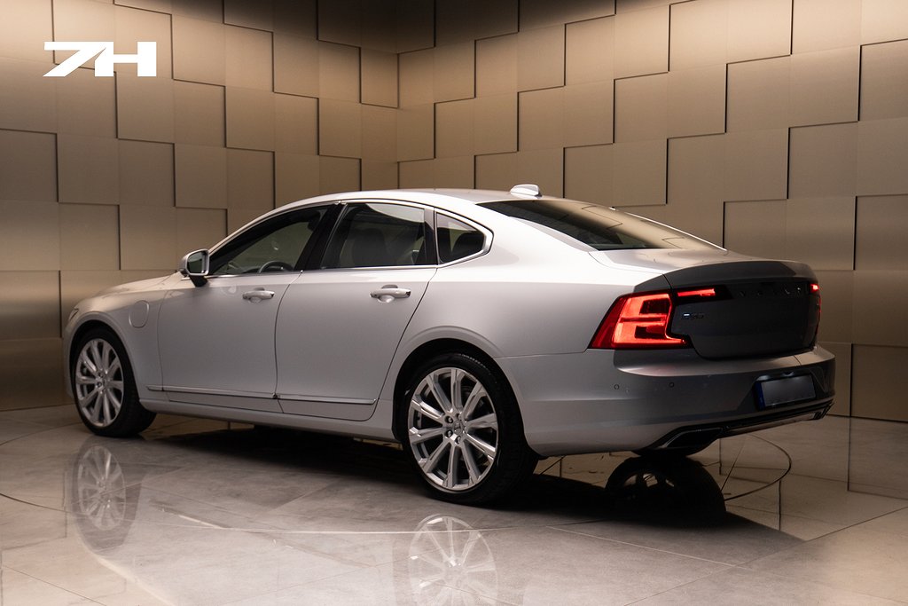 Volvo - S90