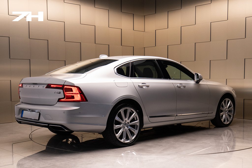 Volvo - S90