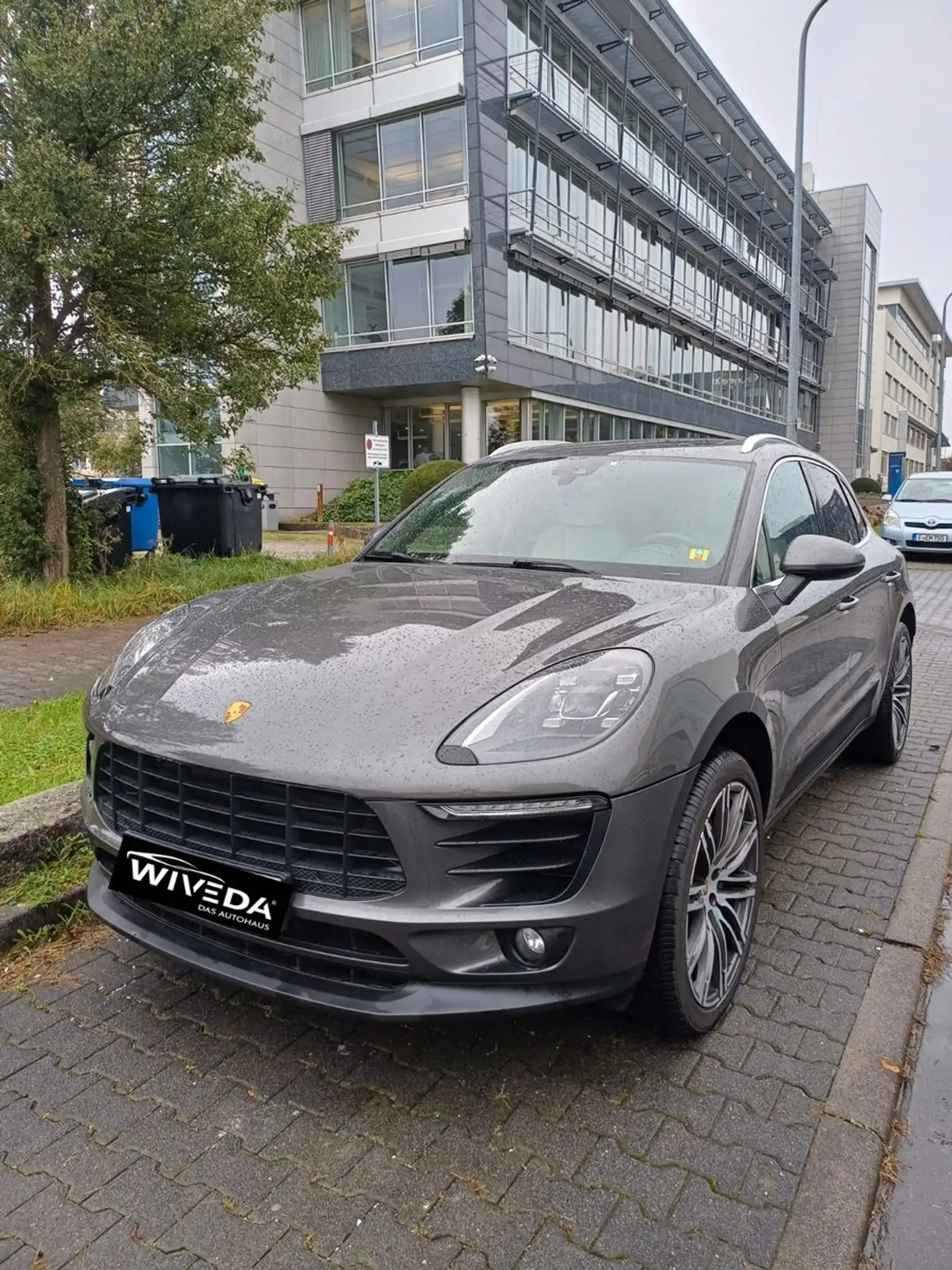 Porsche - Macan