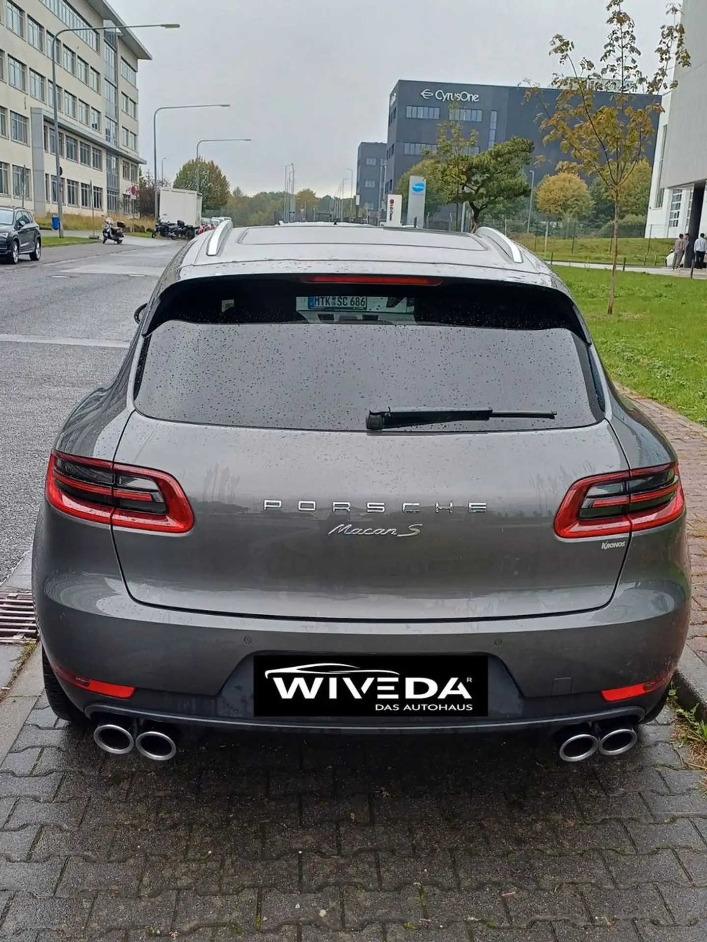 Porsche - Macan