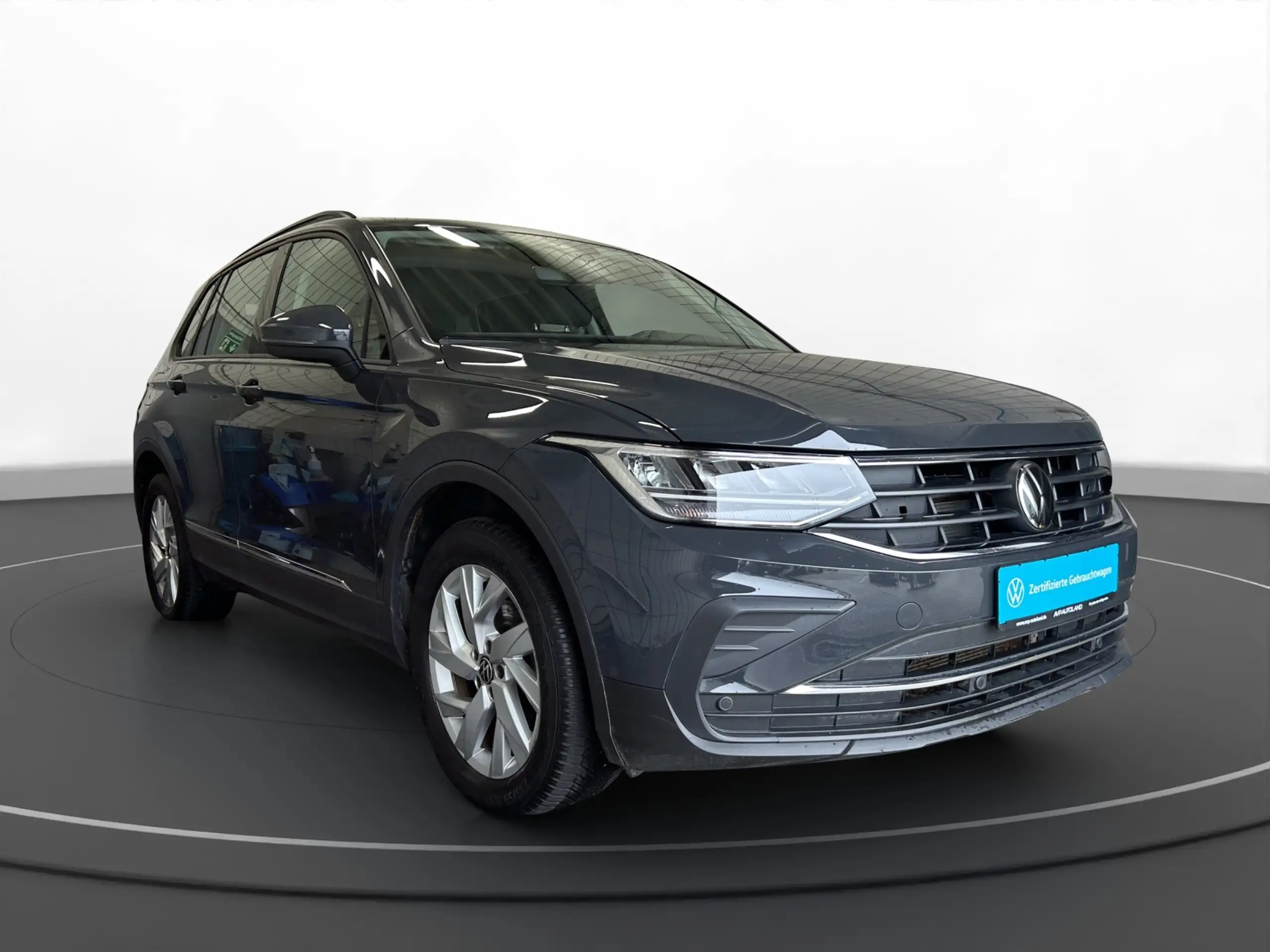 Volkswagen - Tiguan