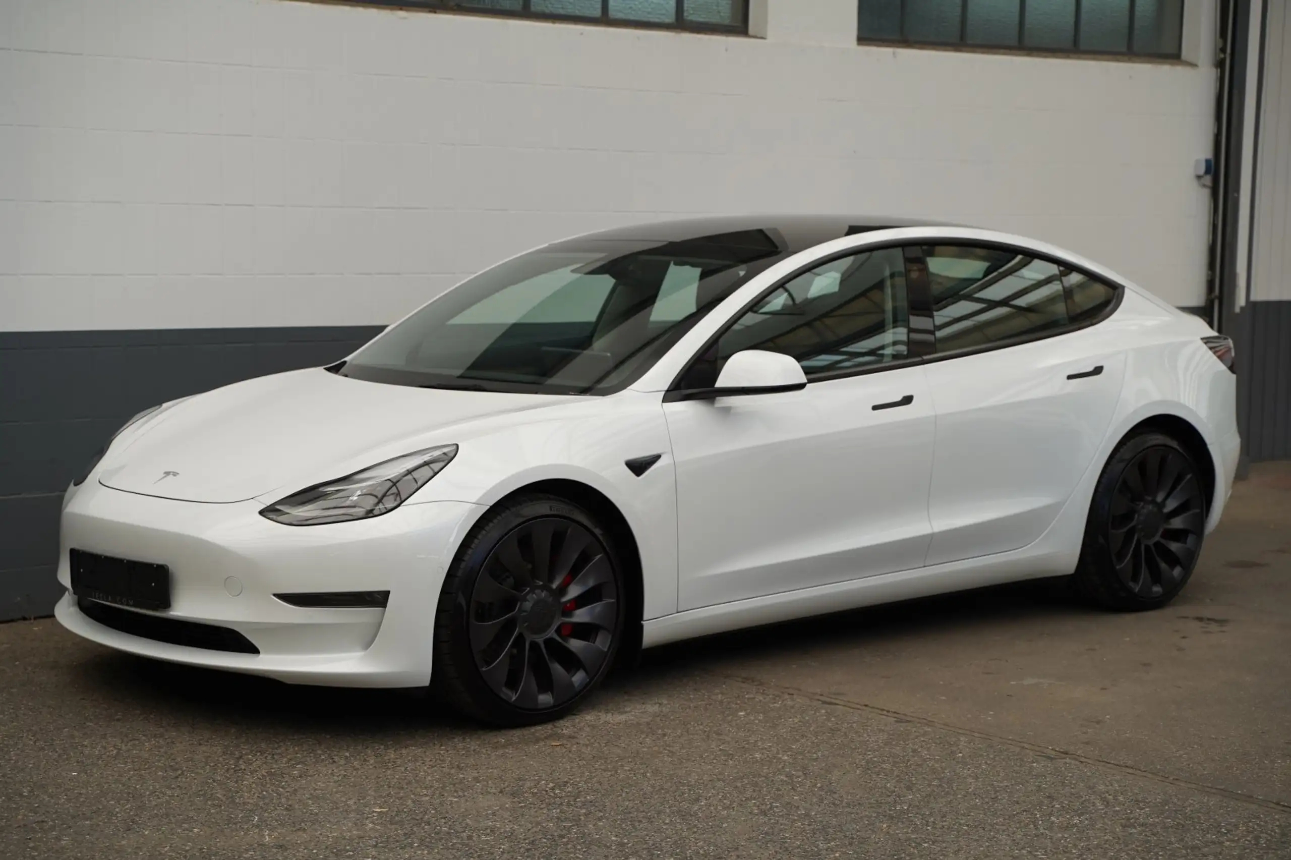 Tesla - Model 3