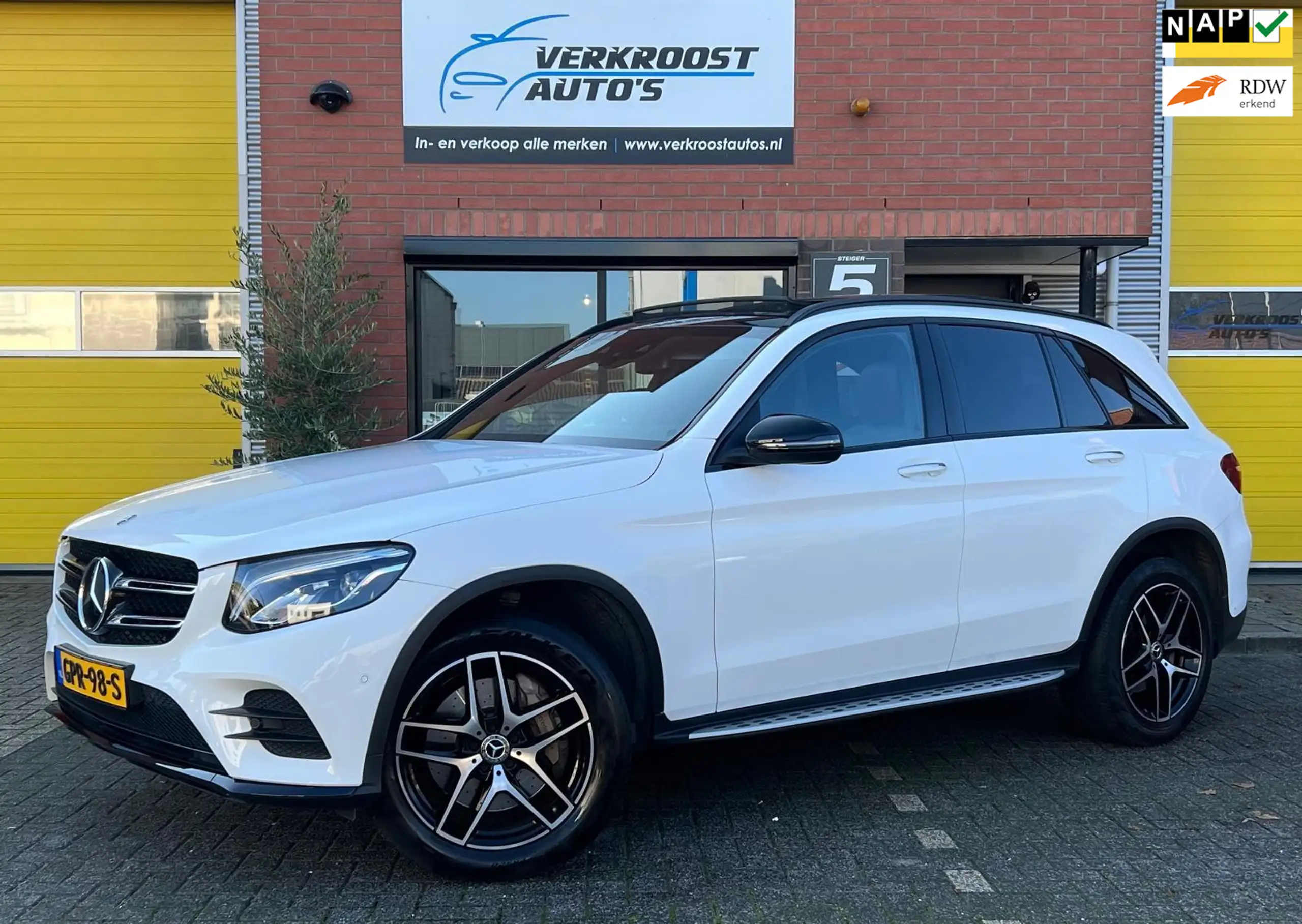 Mercedes-Benz - GLC 350