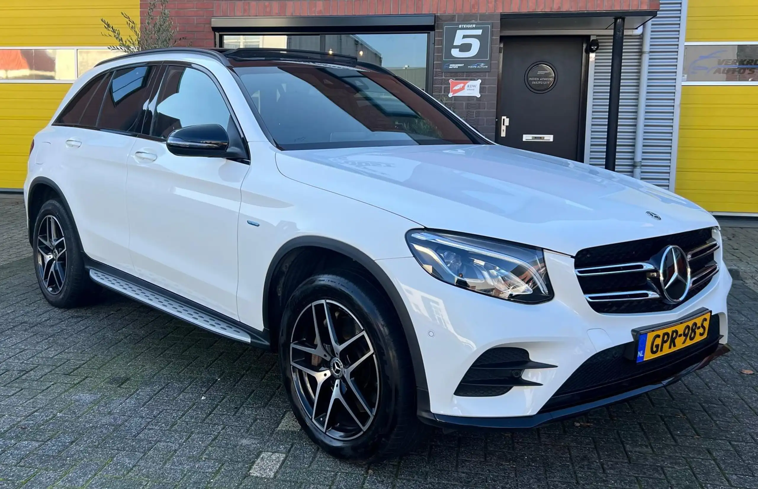 Mercedes-Benz - GLC 350