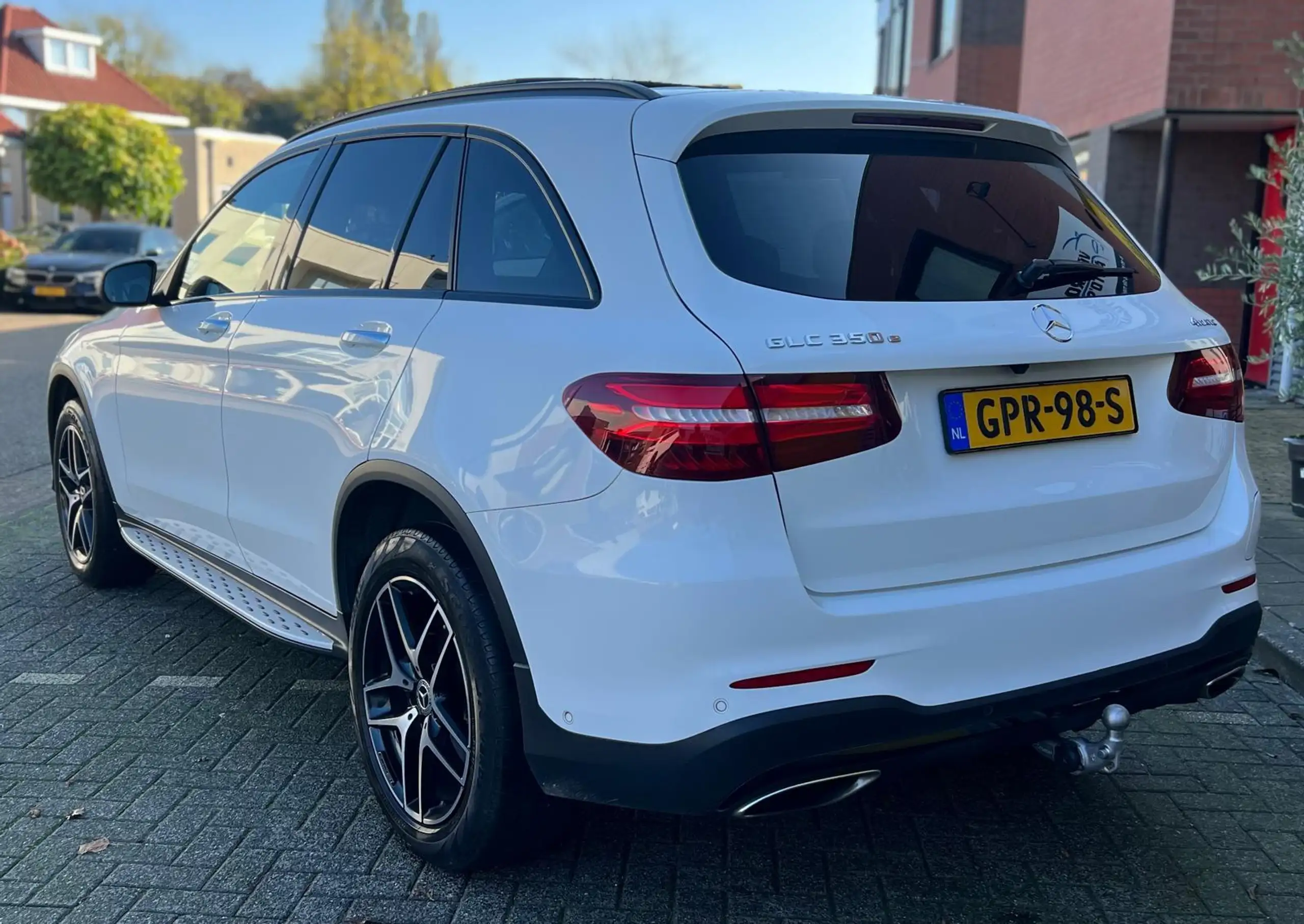 Mercedes-Benz - GLC 350